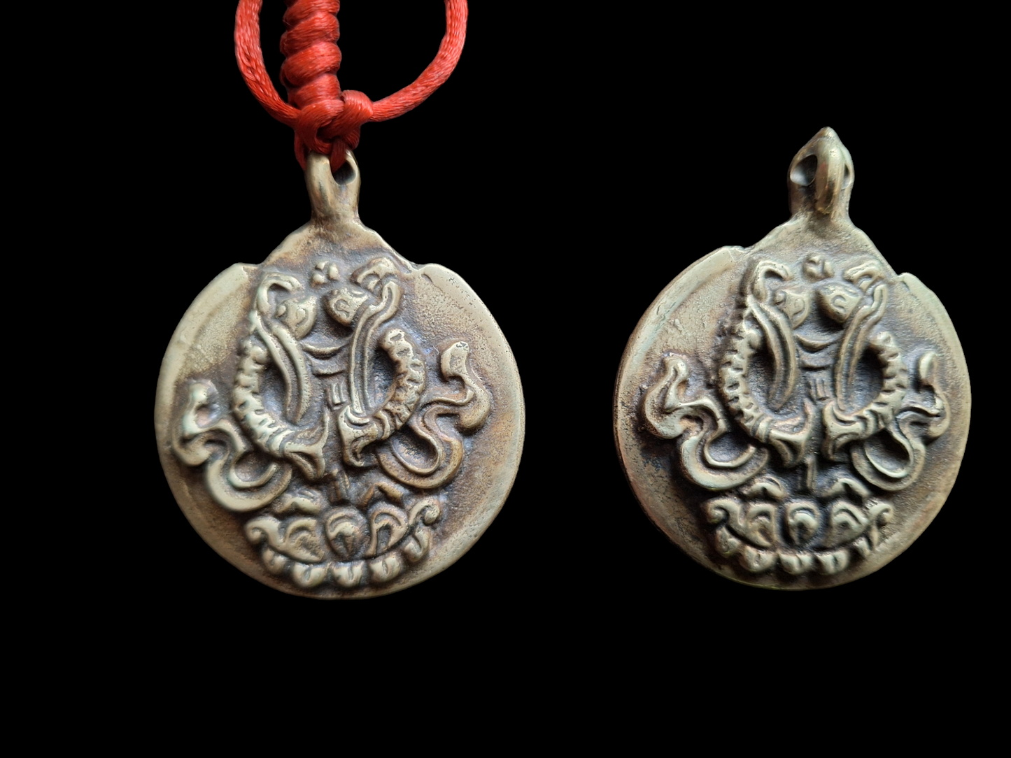 Nepalese mirror Pair of Golden Fish and Lo Shu 50 millimeters