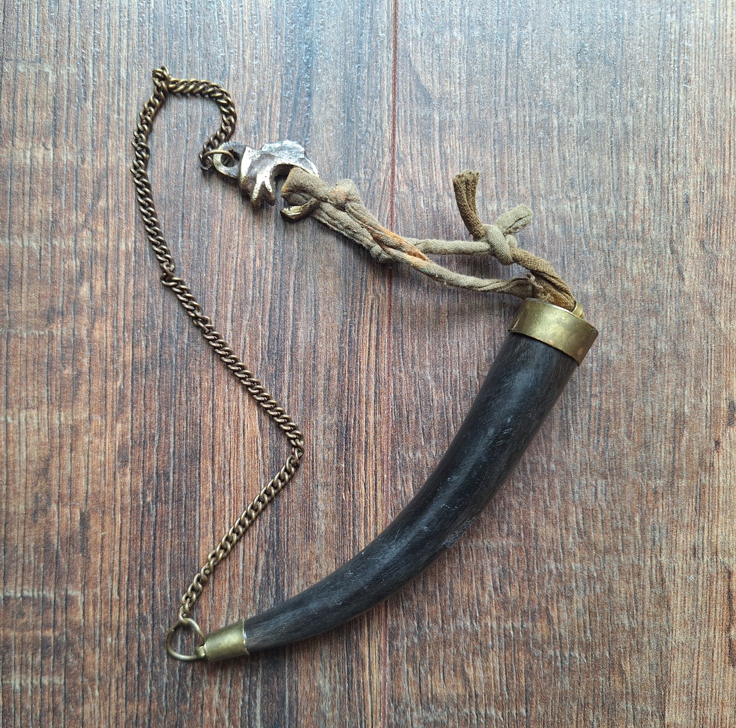 Vintage Indian gazelle horn pendant