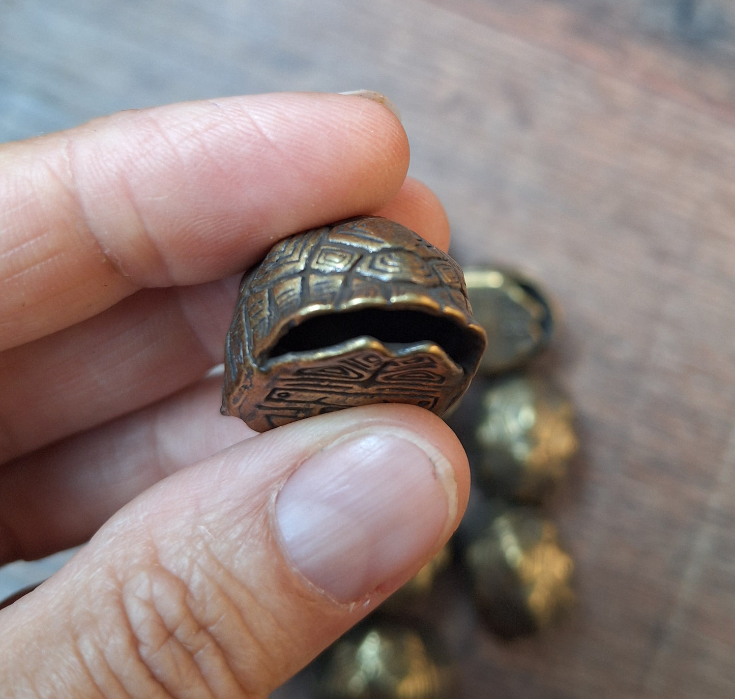 Bell with turtle shield 20 millimeter