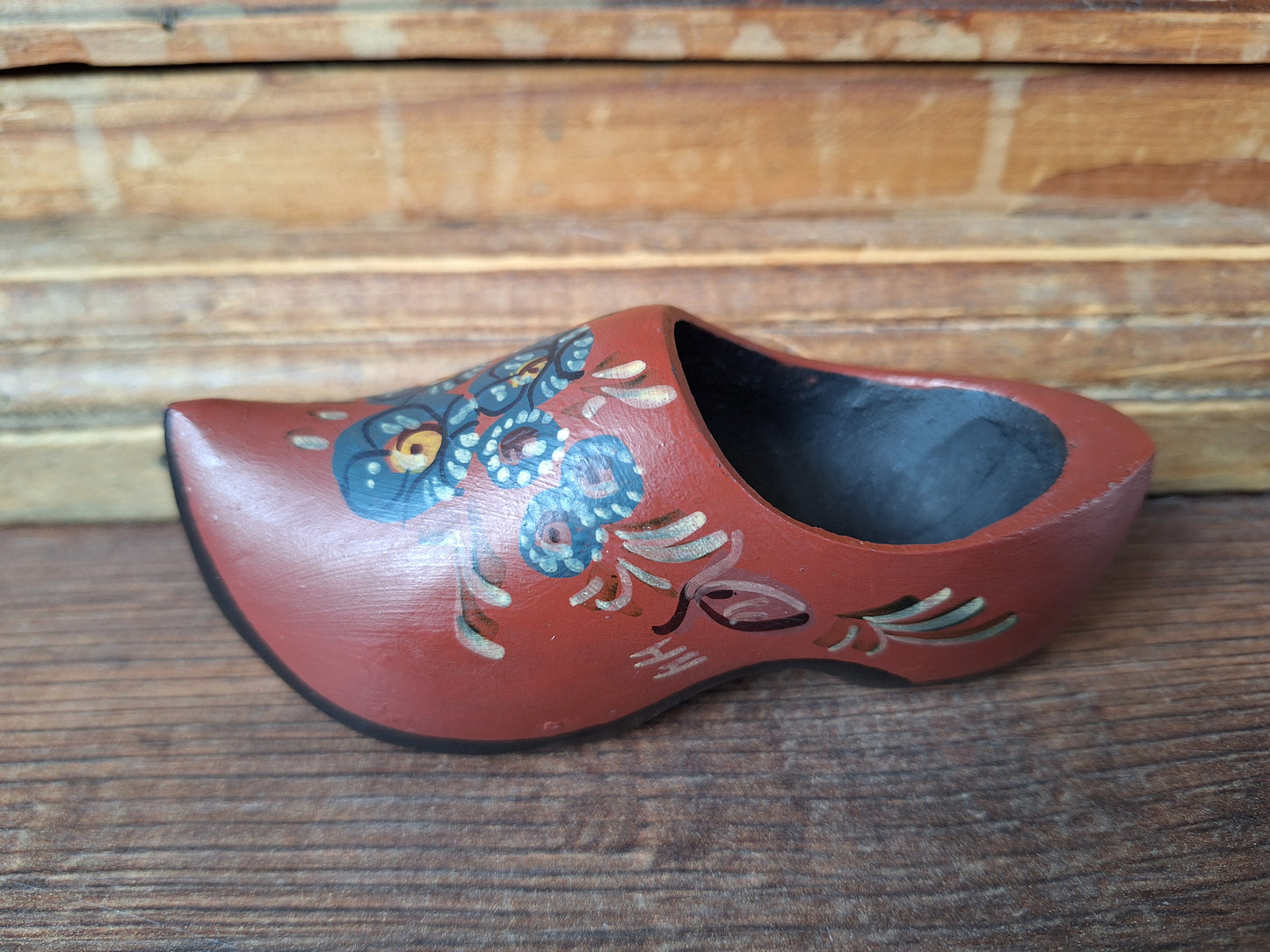 Old Hindelooper painted dutch wooden shoe