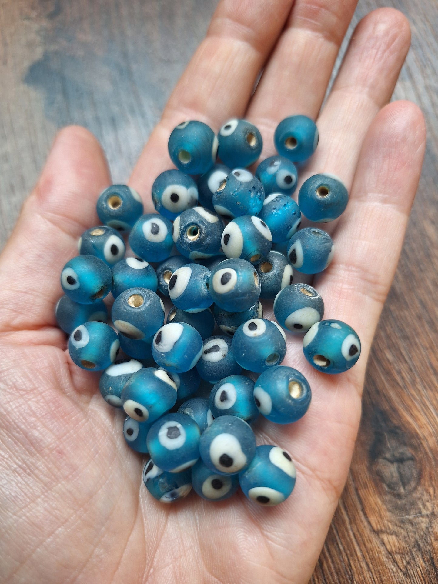 Vintage glass beads Eye, light blue, set of 10