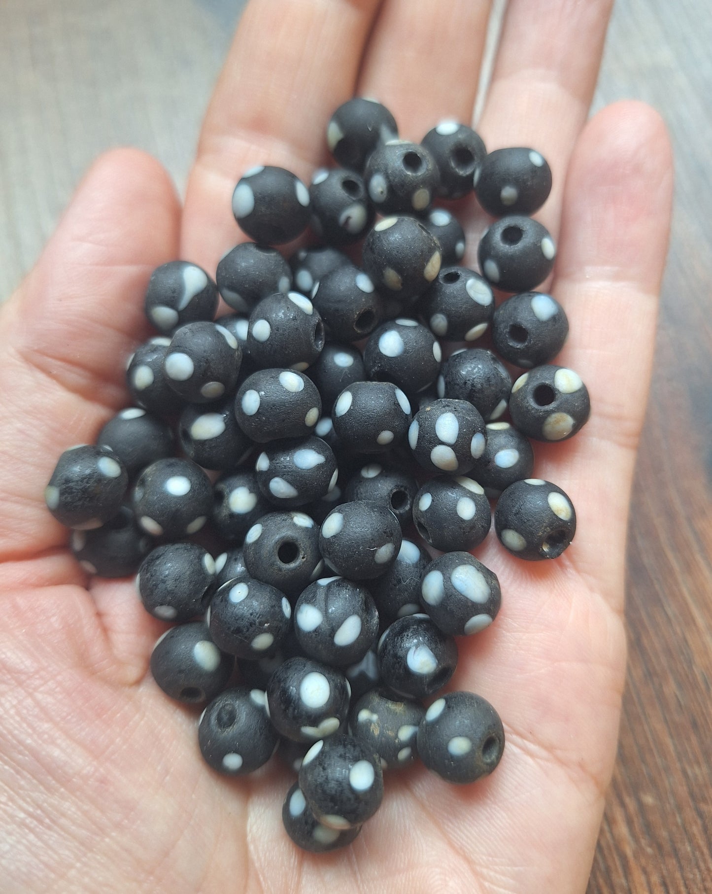Vintage glass beads Dots, set of 10