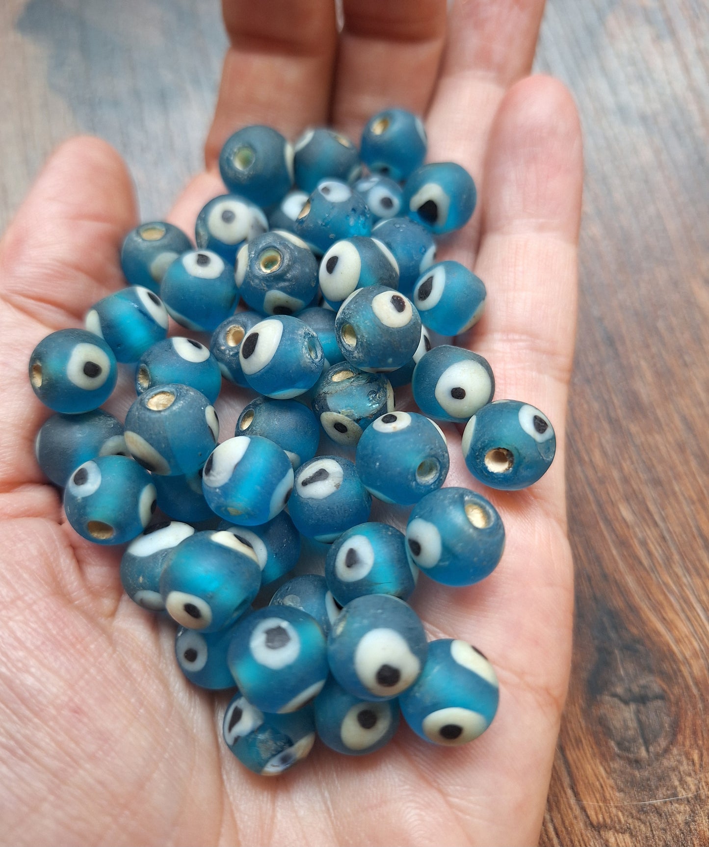Vintage glass beads Eye, light blue, set of 10