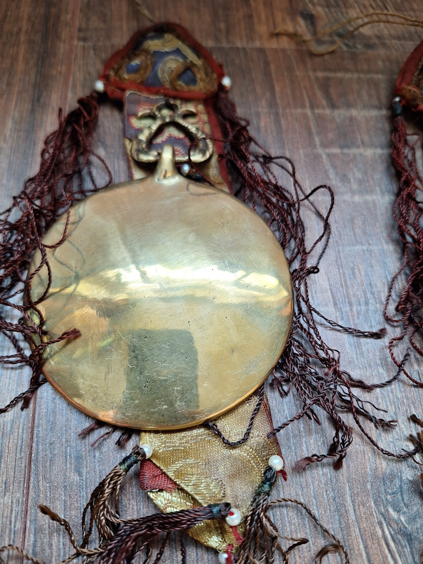 Vintage Tibetan amulet wallhanger with melong Si Pa Ho 85 millimeters