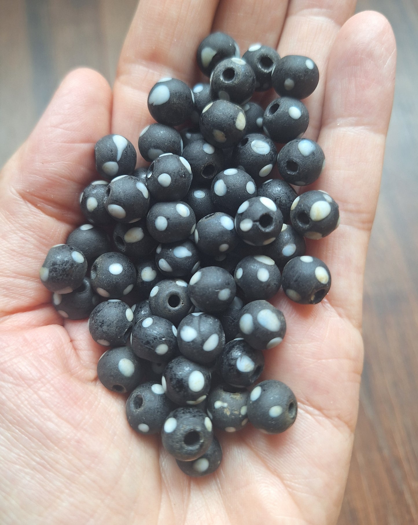 Vintage glass beads Dots, set of 10