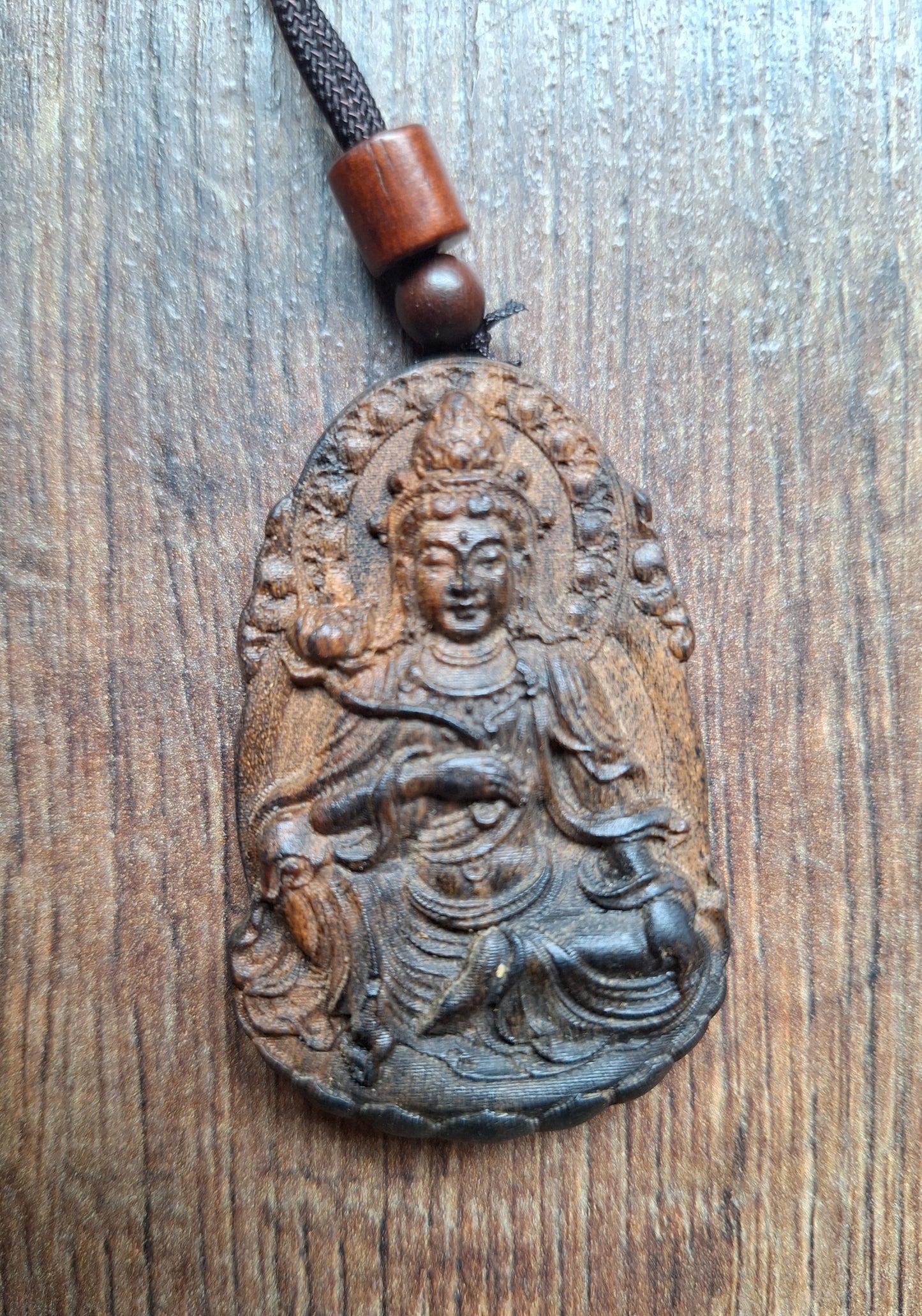 Necklace with wooden pendant Green Tara