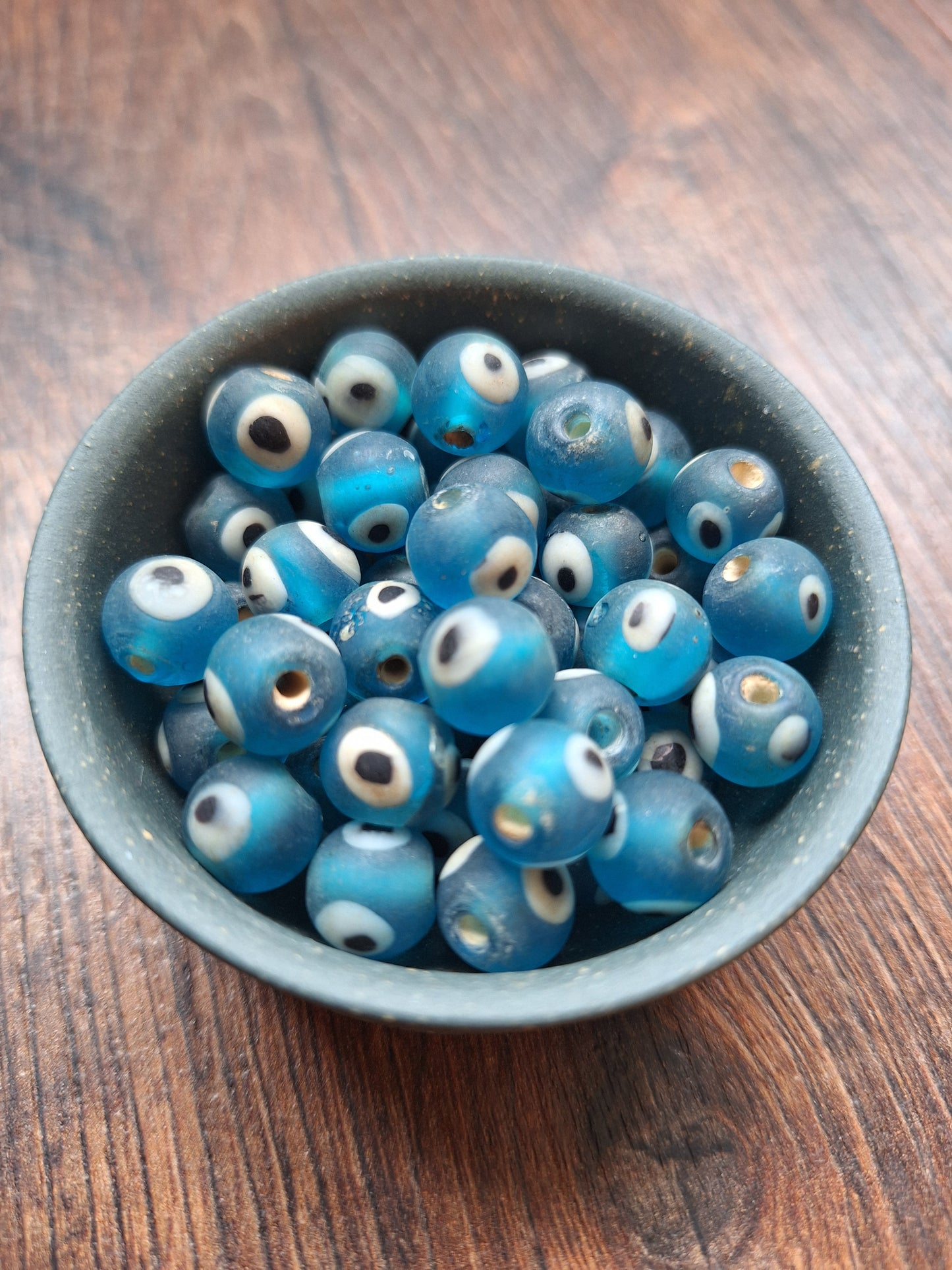 Vintage glass beads Eye, light blue, set of 10