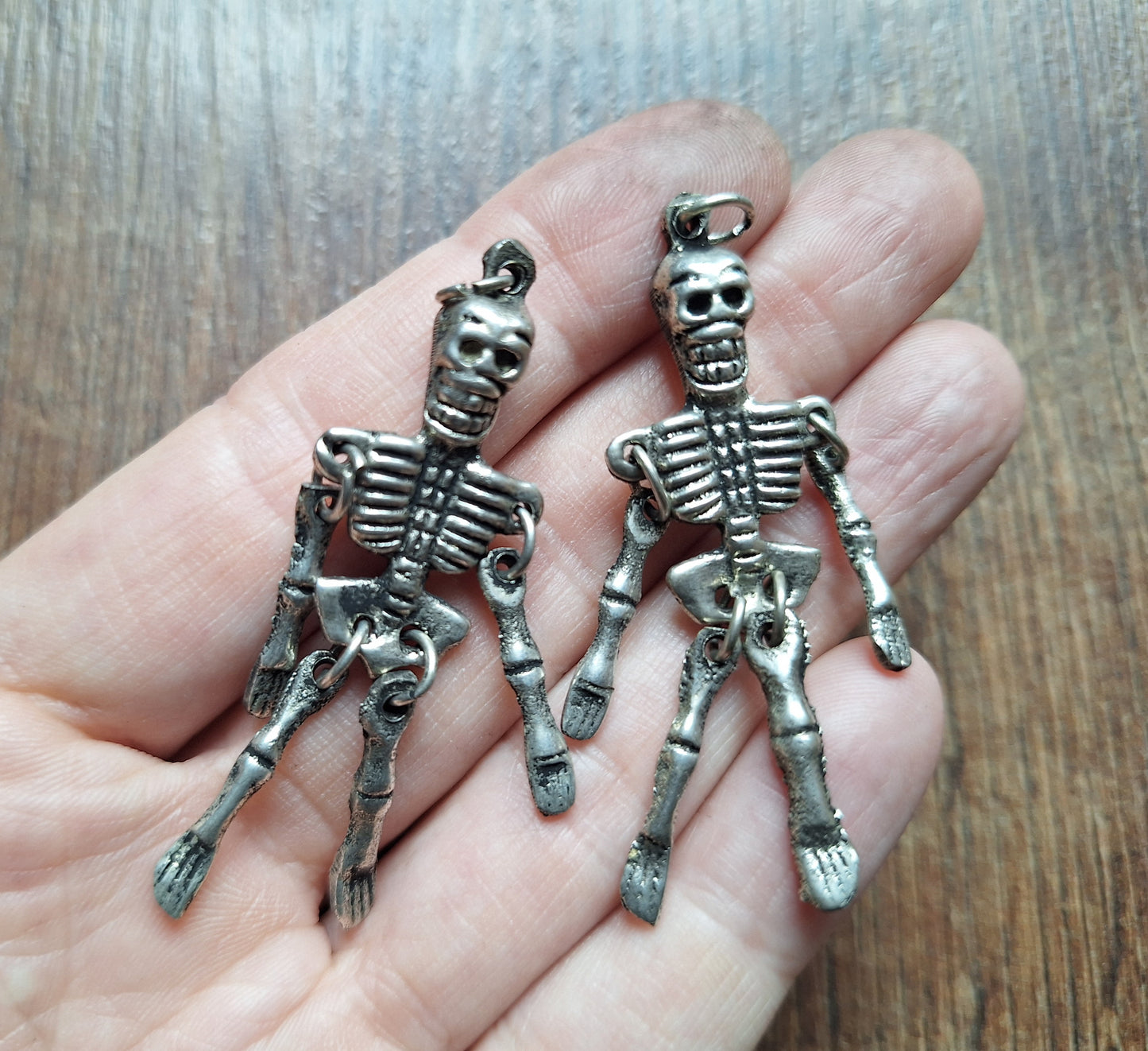 White metal pendant Skeleton
