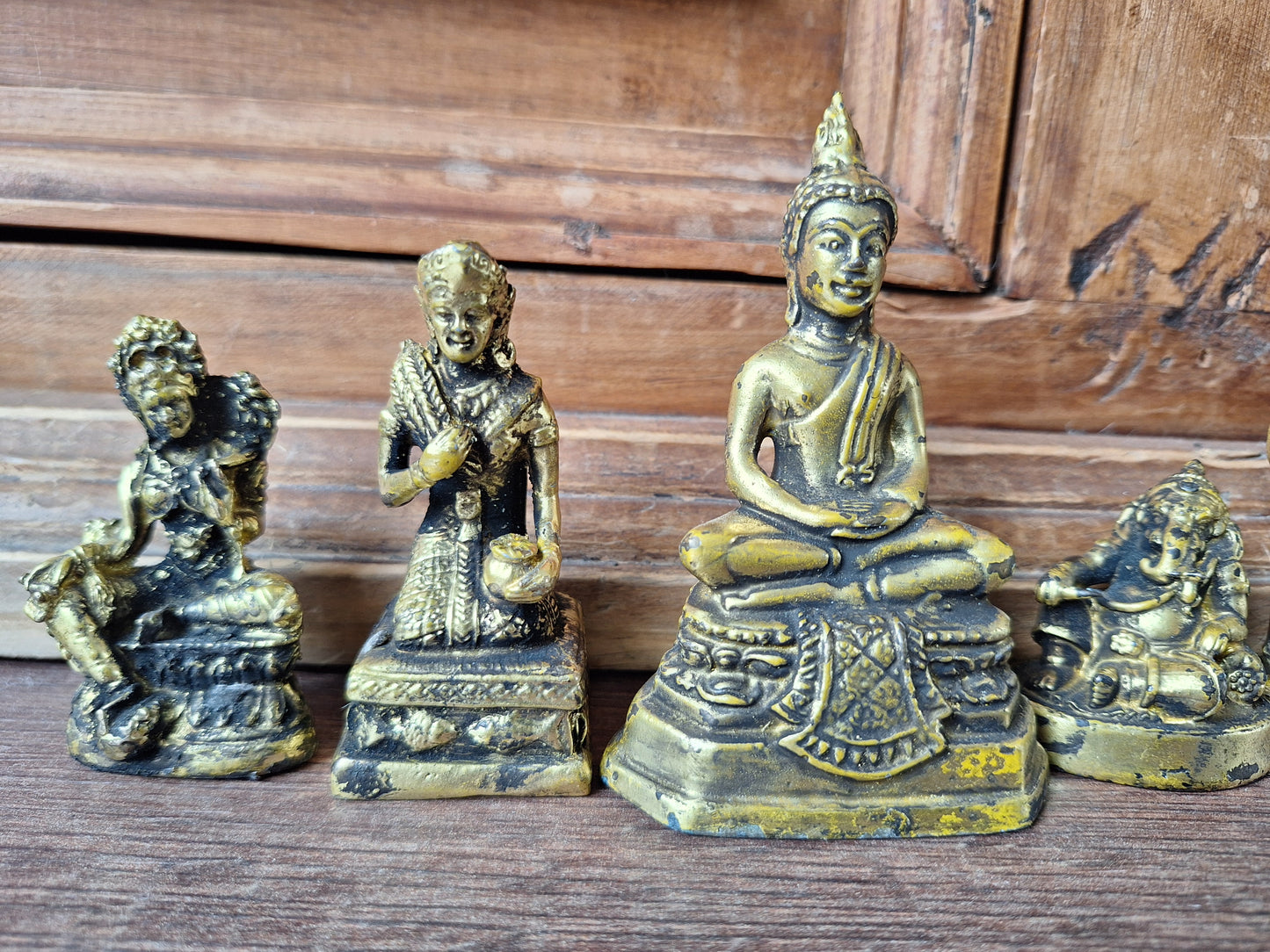 Small Buddhist/Hindu figurines, set of 8, B-quality