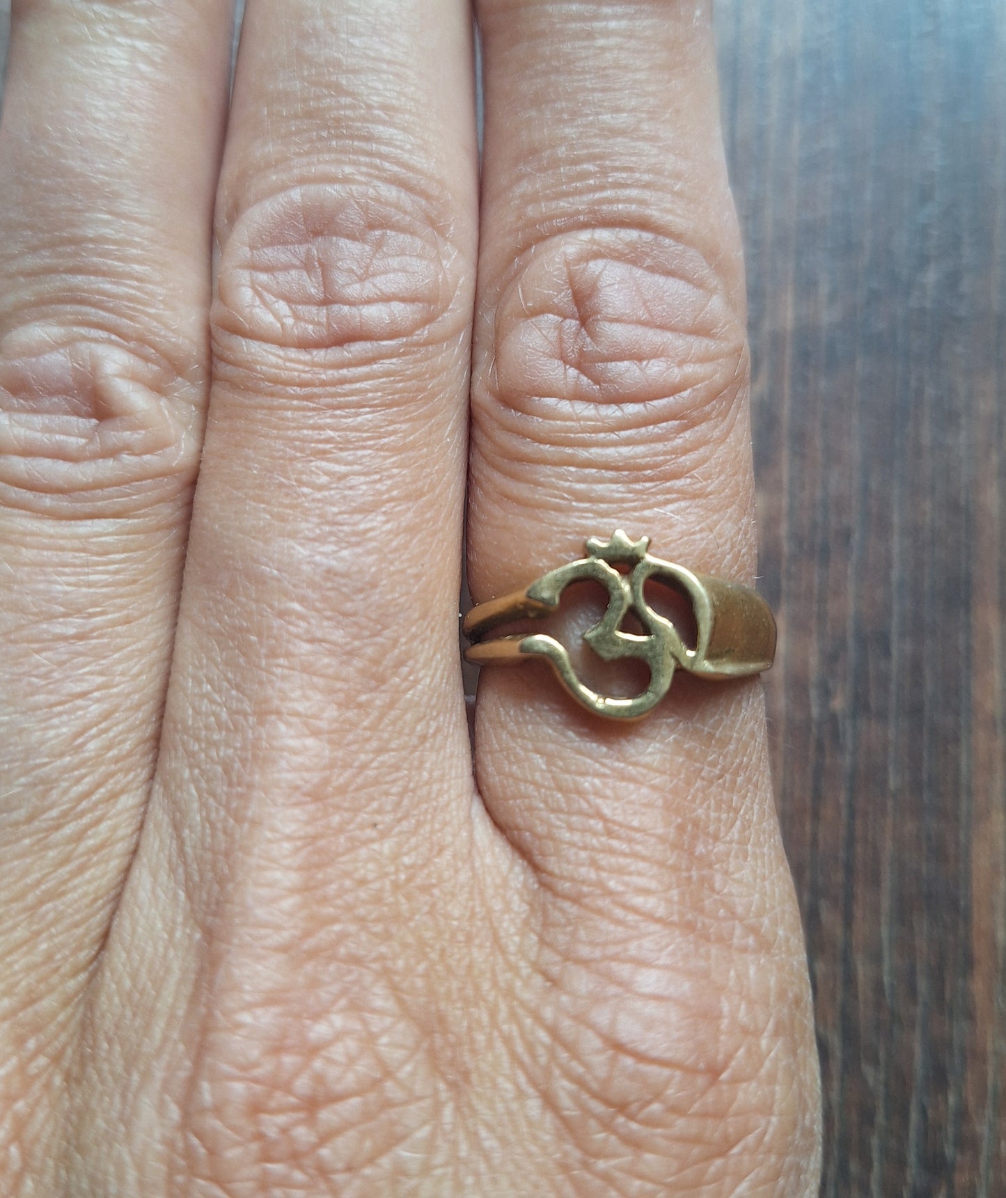 Brass ring Aum
