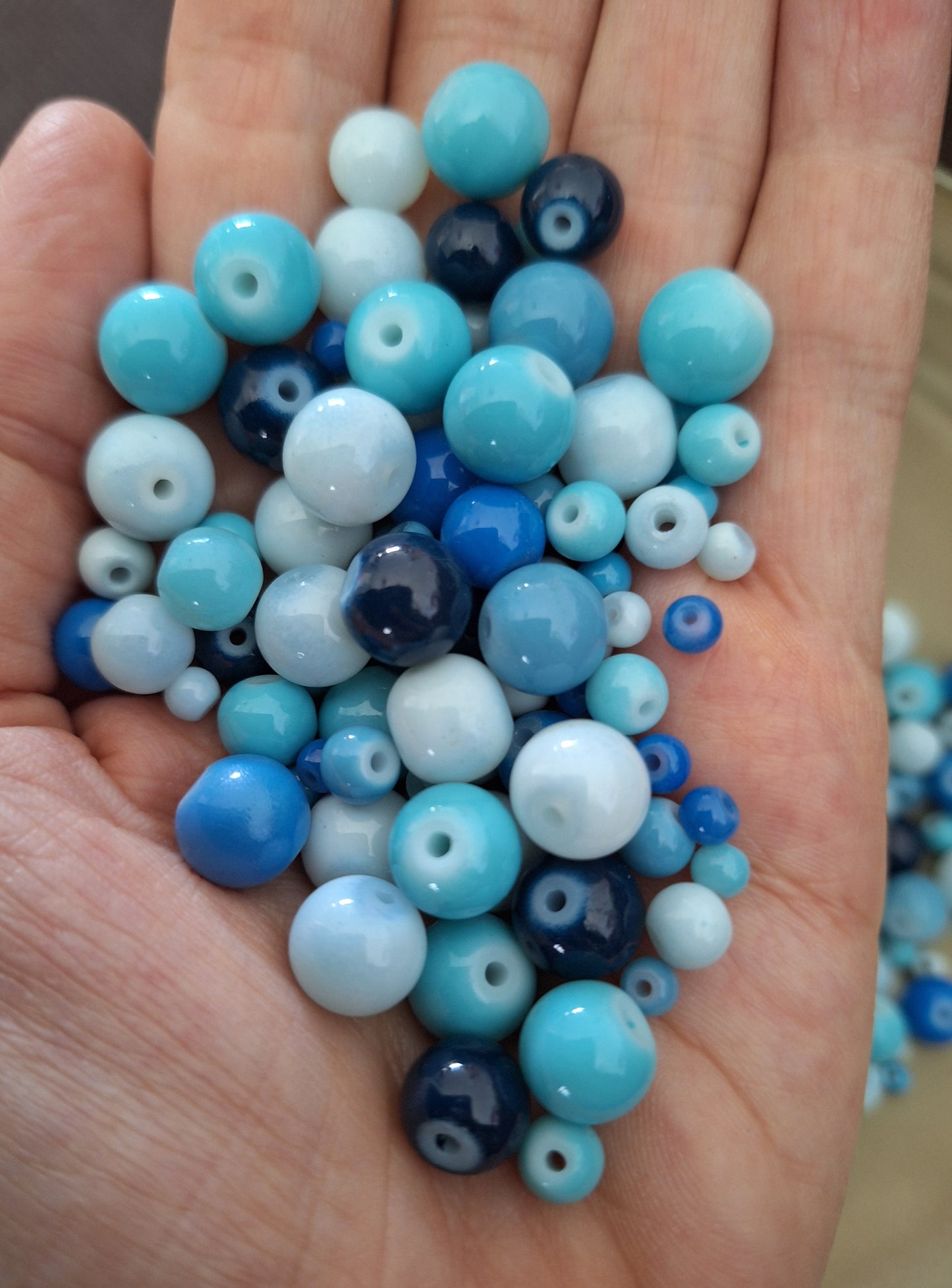 Blue glass beads mix