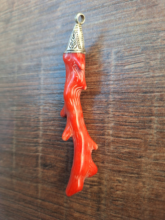 Vintage coral pendant, B-quality