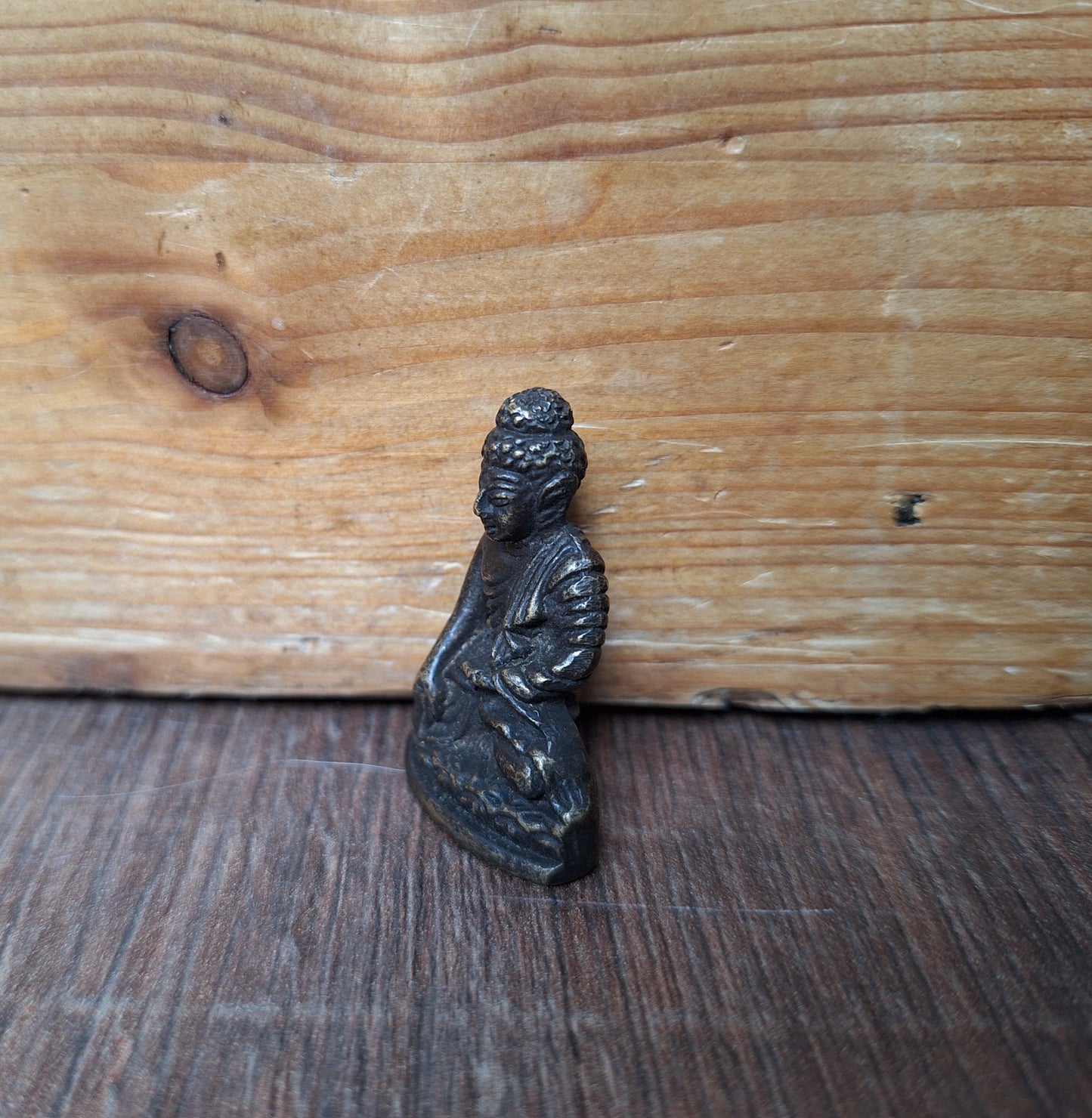 Vintage small bronze Shakyamuni Buddha figurine