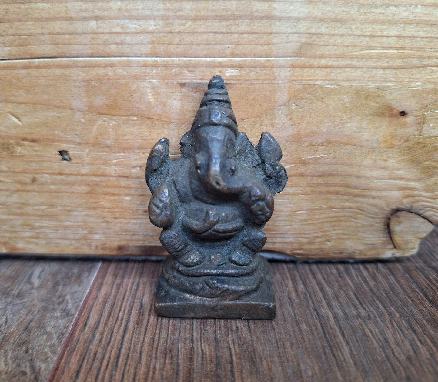 Antique small bronze Ganesha figurine