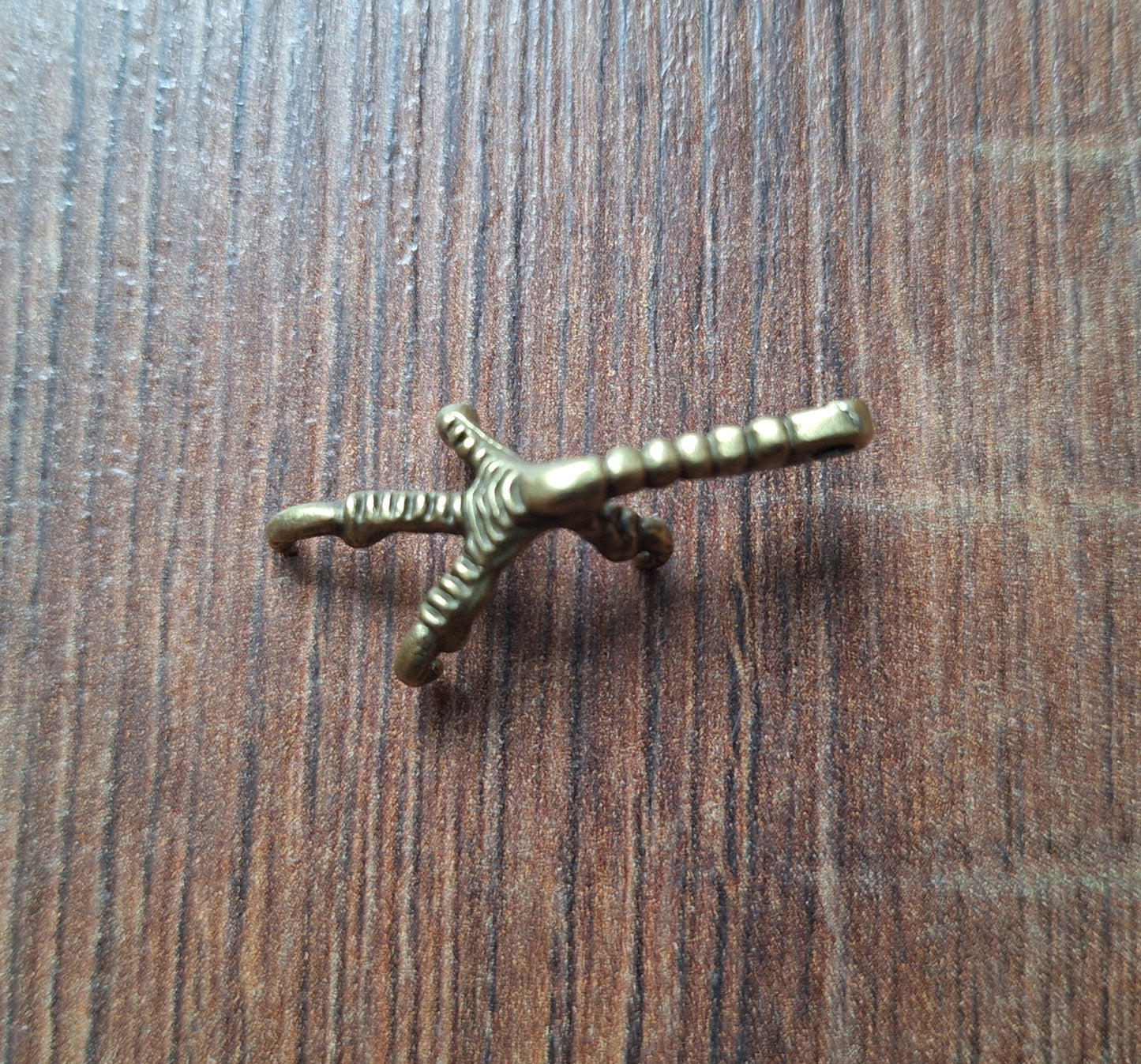 Pendant crow claw