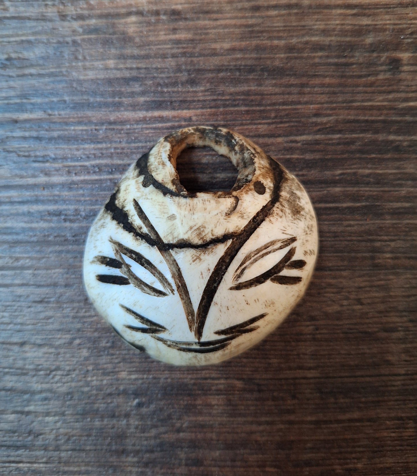 Old Tibetan conch shell pendant