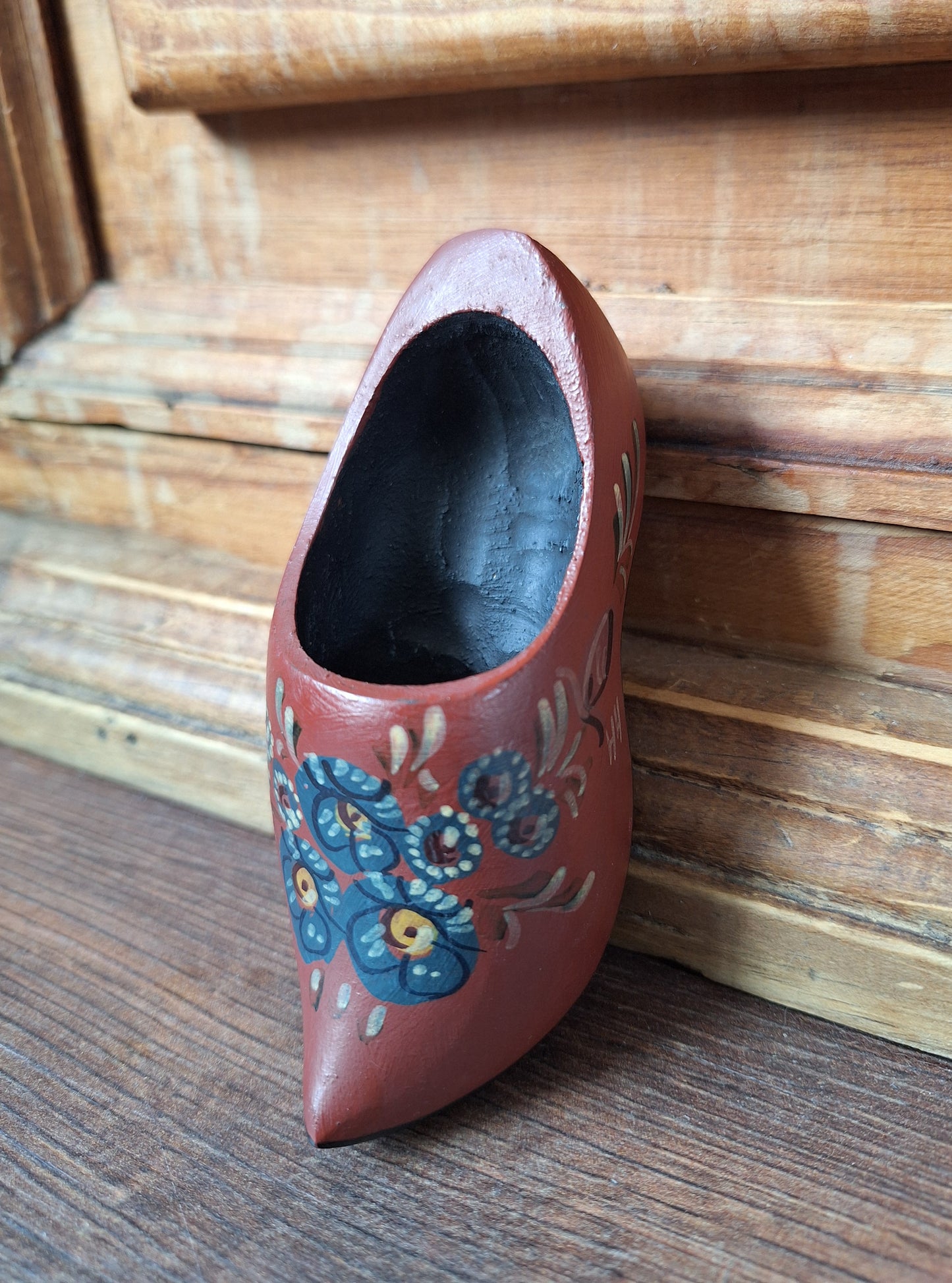 Old Hindelooper painted dutch wooden shoe