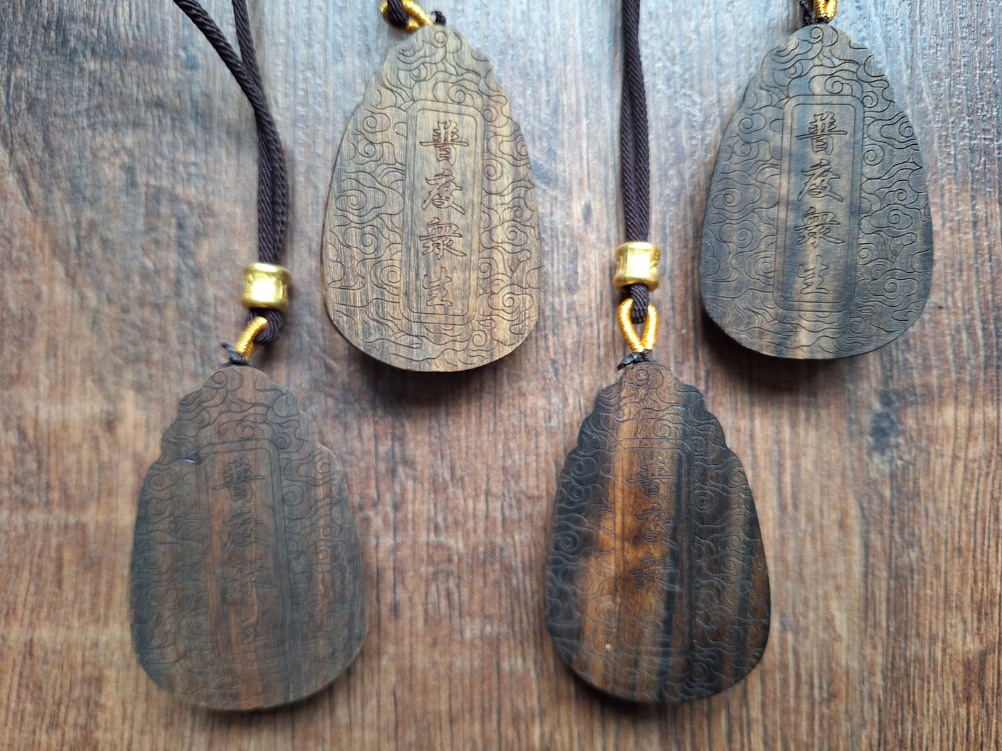 Necklace with wooden pendant Guanyin