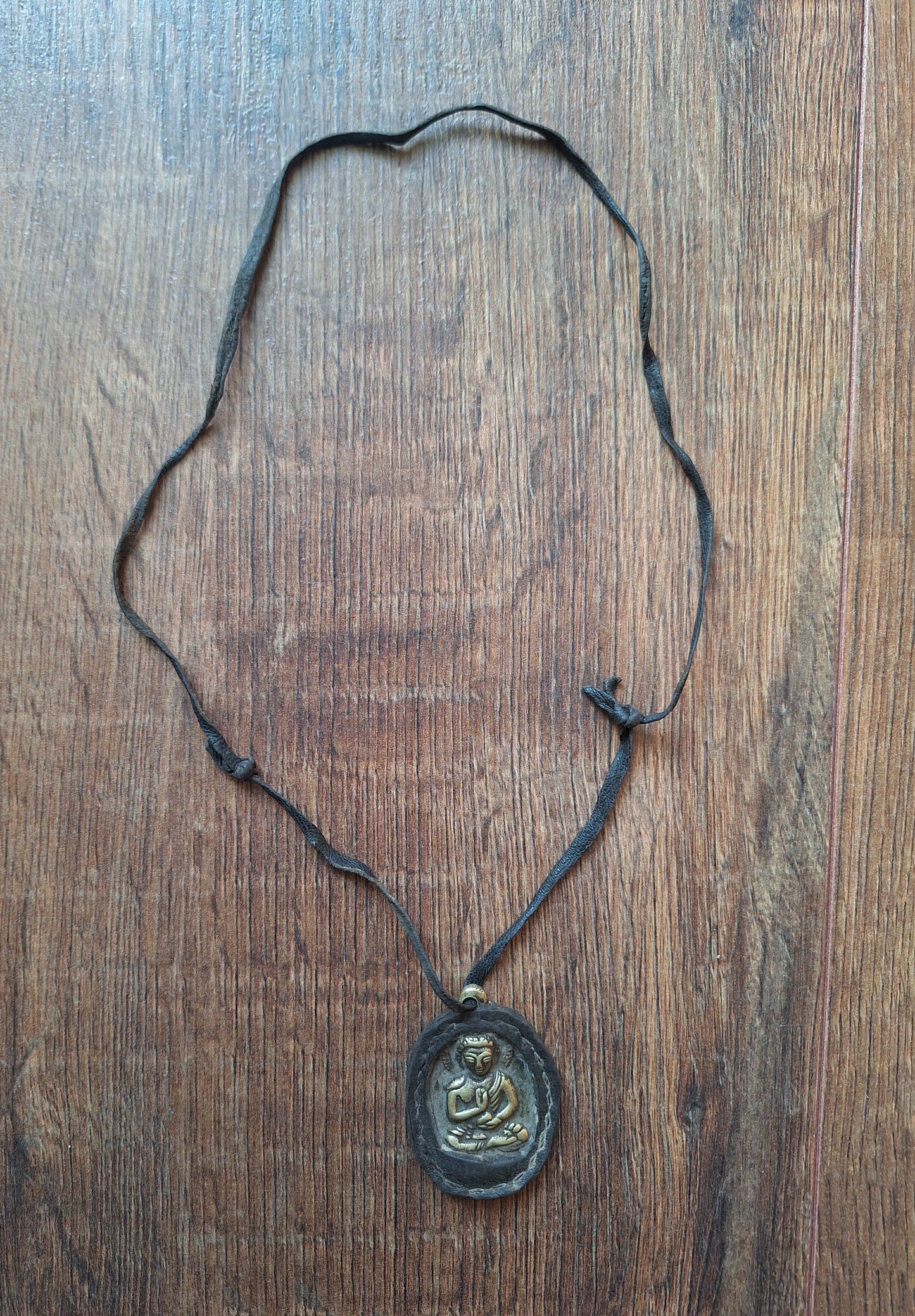 Vintage Buddhist amulet necklace Shakyamuni Buddha