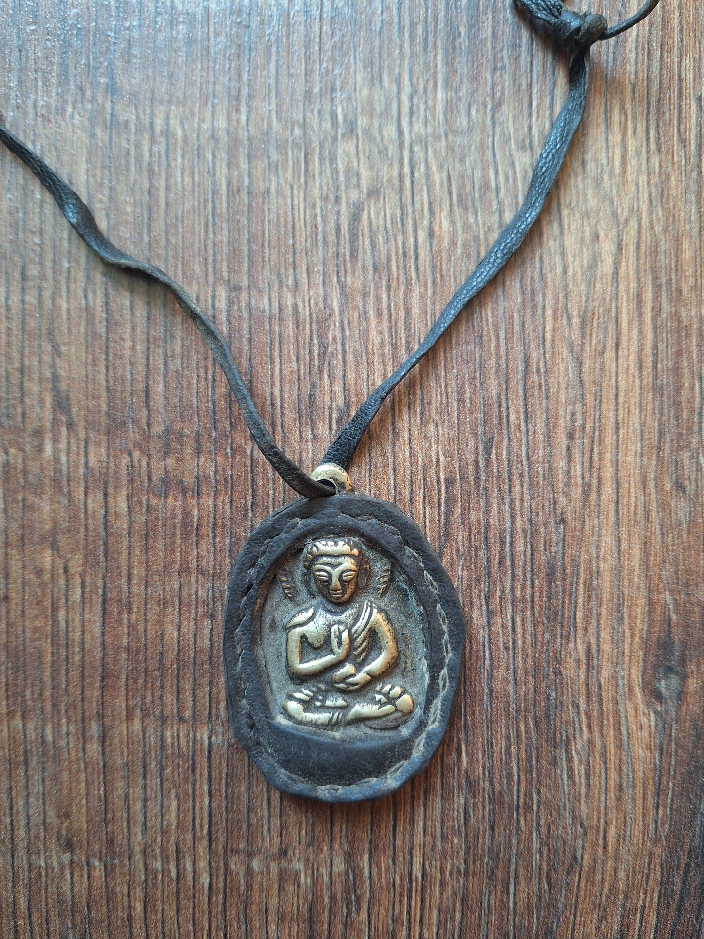 Vintage Buddhist amulet necklace Shakyamuni Buddha
