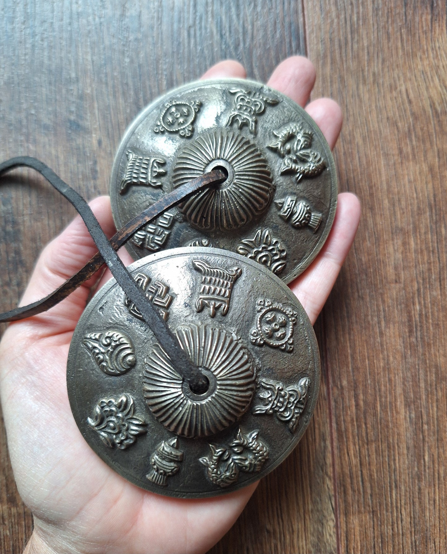 Tingsha bells Auspicious Symbols