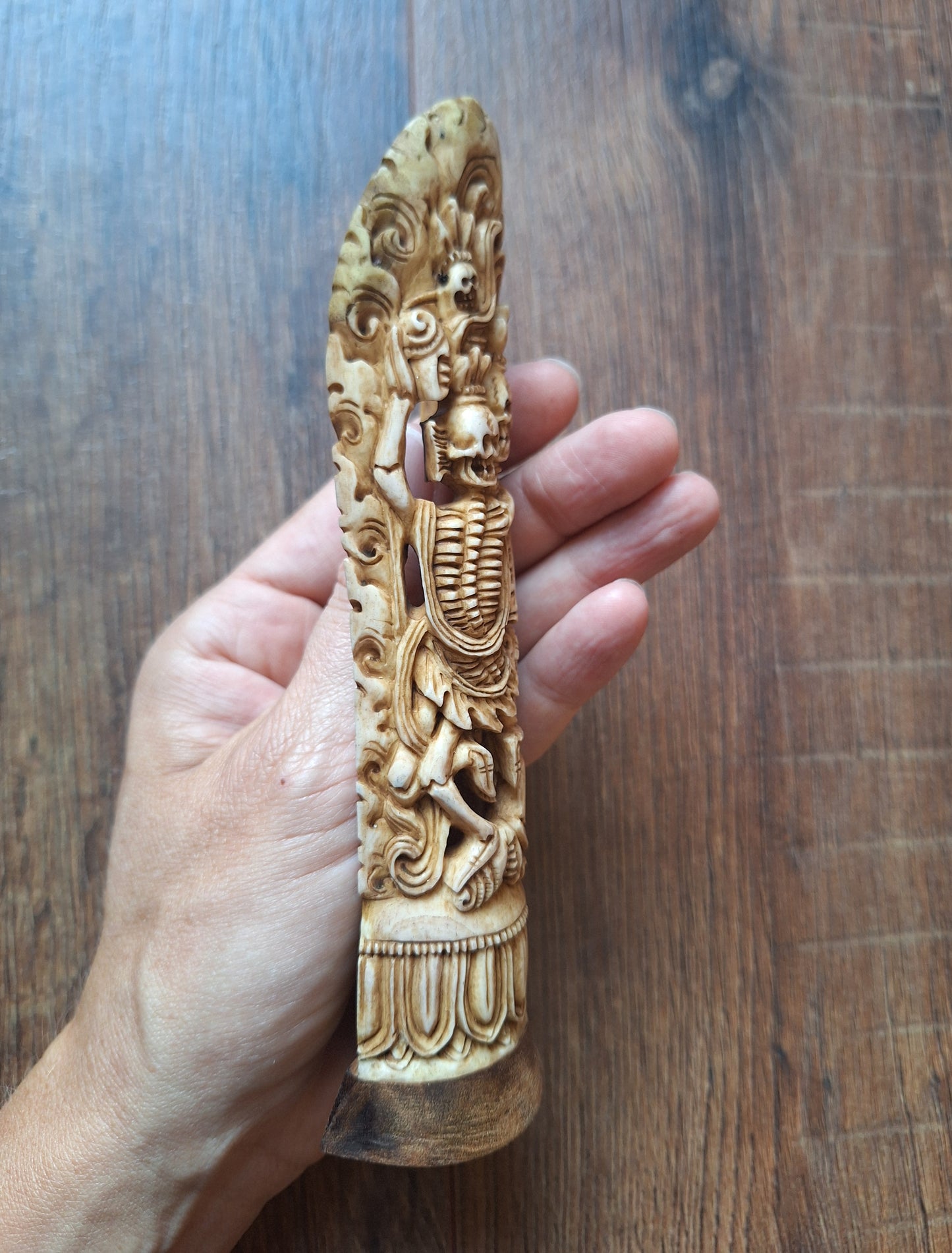 Bone carving Citipati