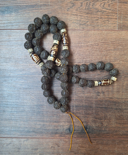 Vintage Nepalese rudraksha mala #22