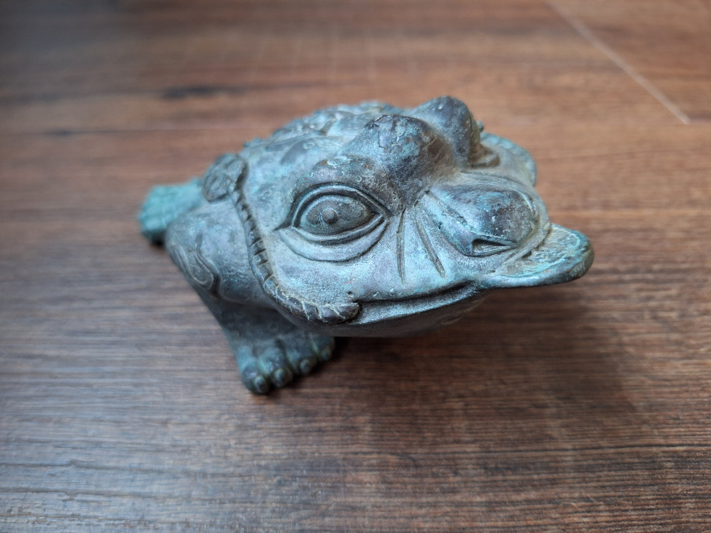 Vintage bronze Money Frog statue
