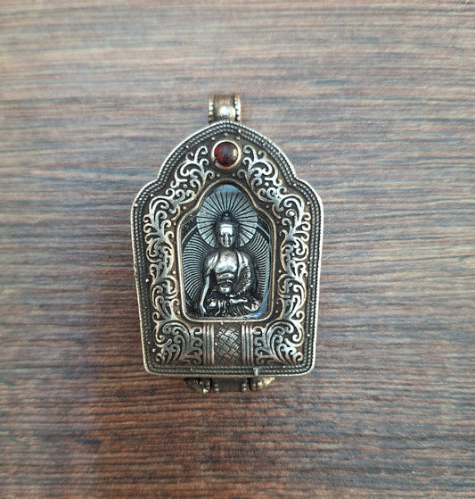 Vintage Tibetan silver gau pendant Shakyamuni Buddha
