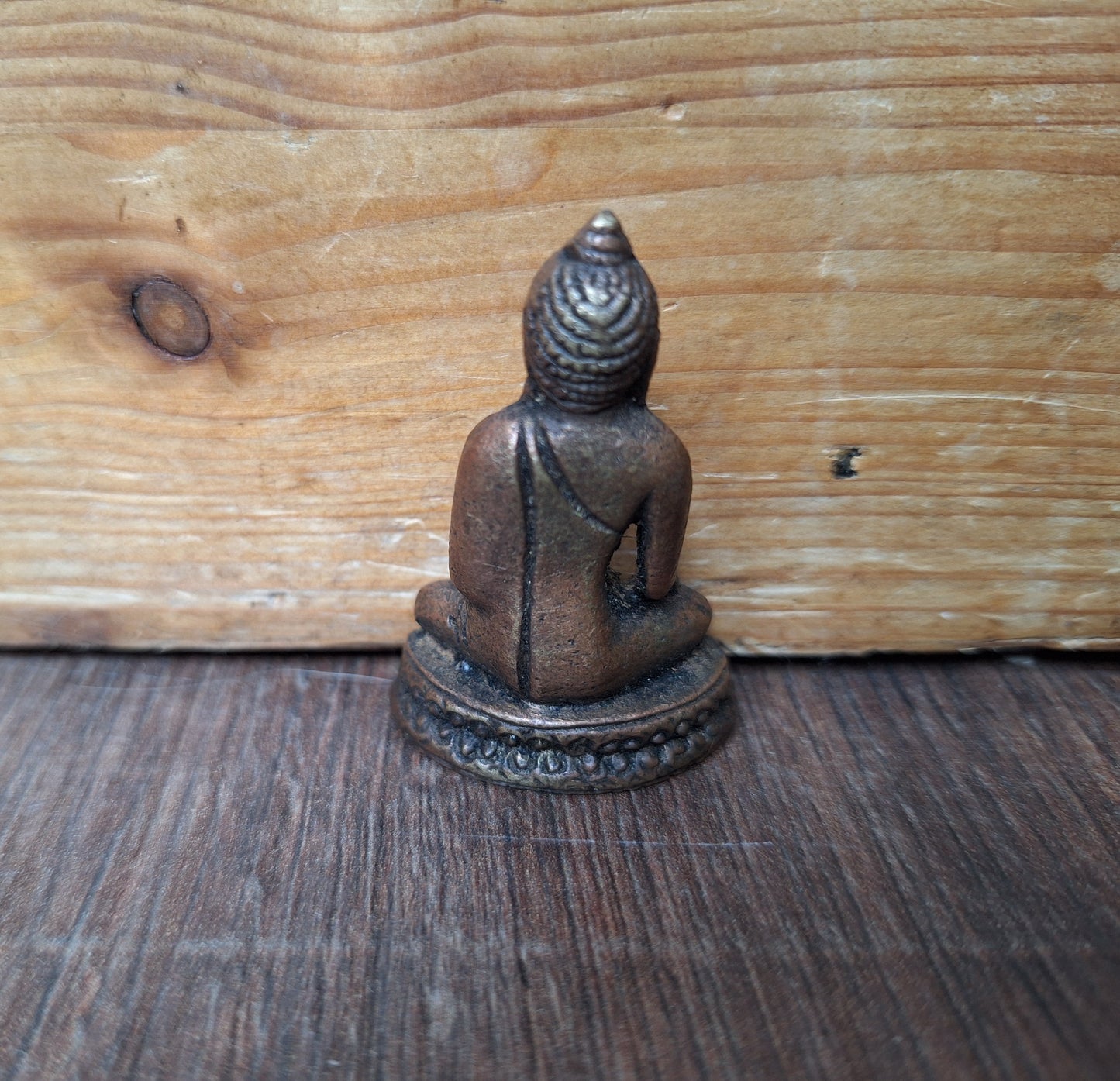 Old small bronze Shakyamuni Buddha figurine