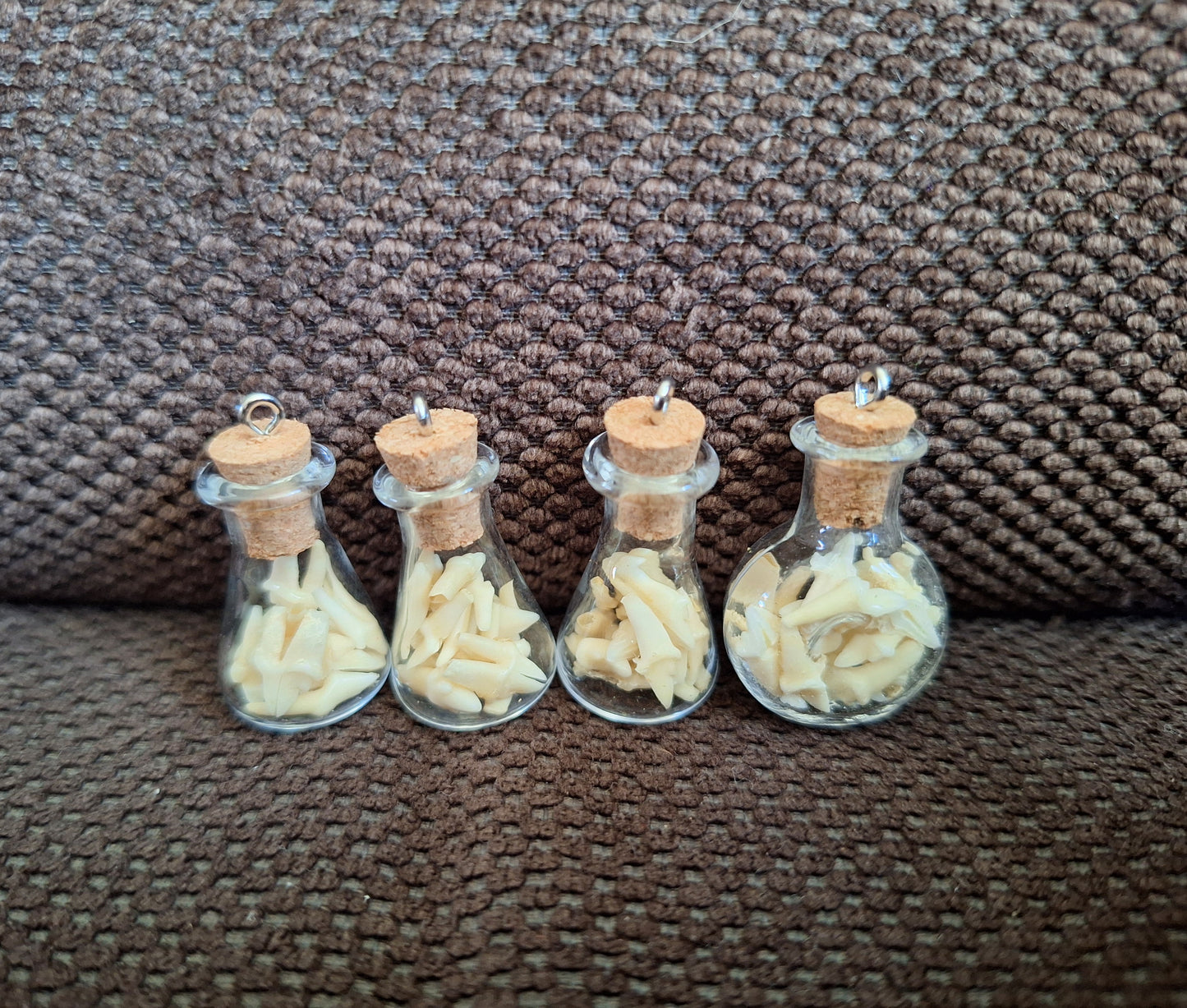 Mini bottle fox teeth