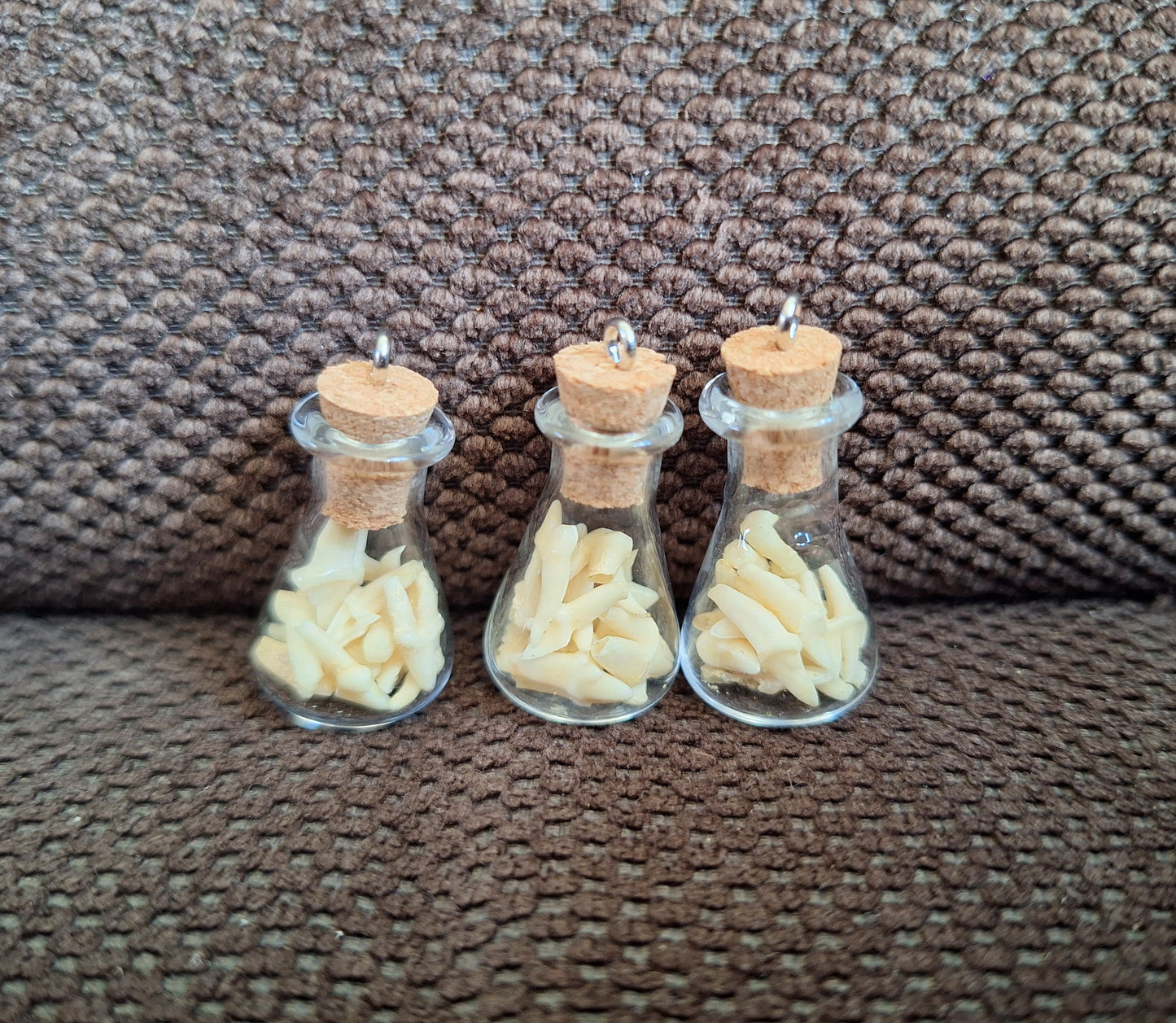 Mini bottle fox teeth