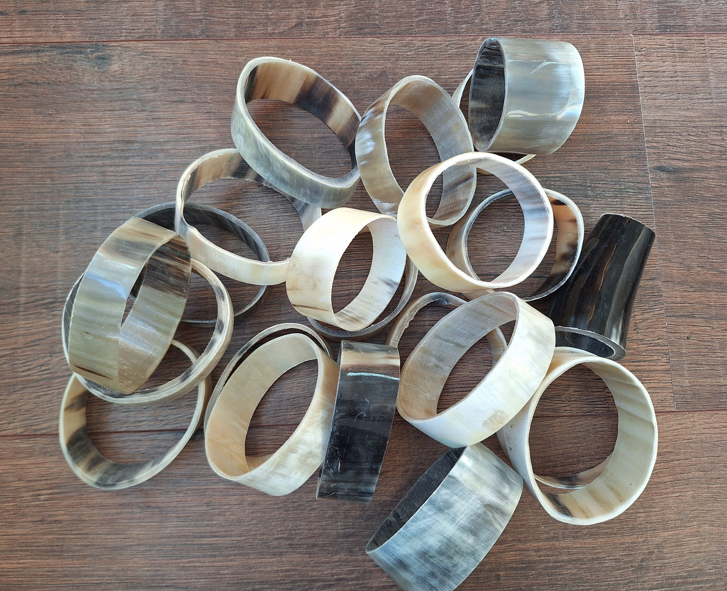 Cow horn pieces, crafting set
