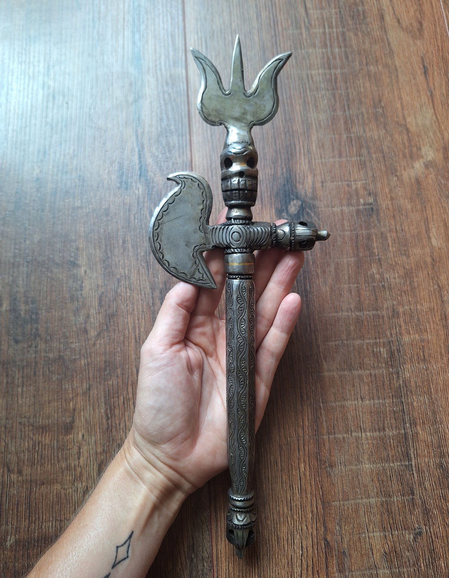 Iron khatvanga