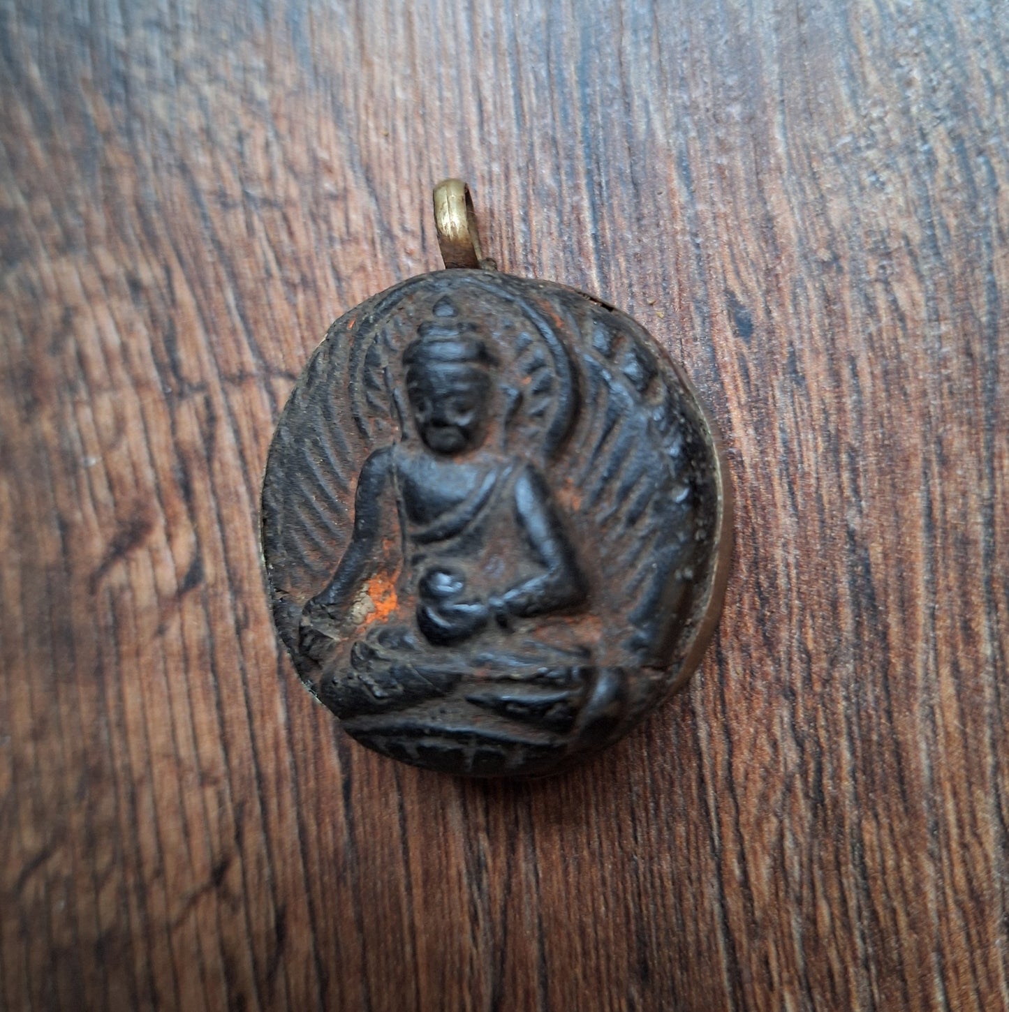 Vintage Nepalese glass pendant Shakyamuni Buddha