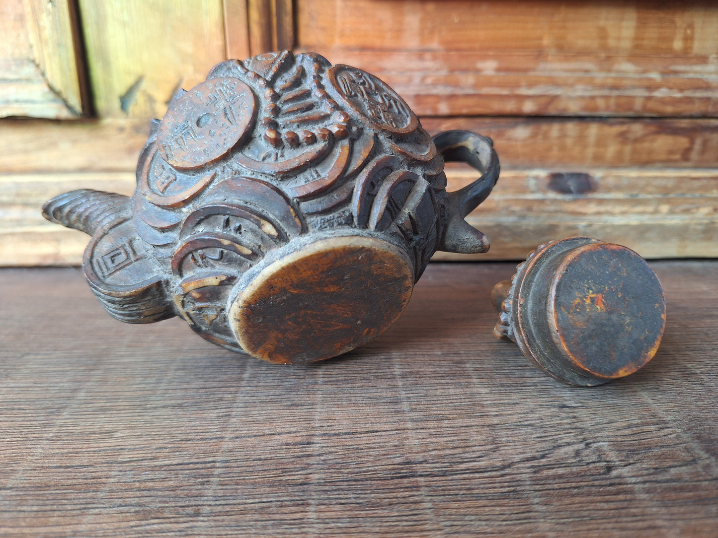 Vintage teapot Feng Shui
