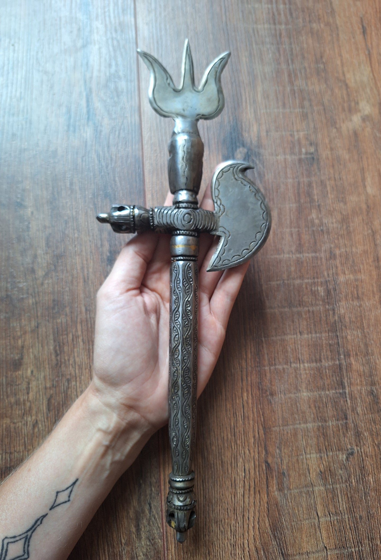 Iron khatvanga