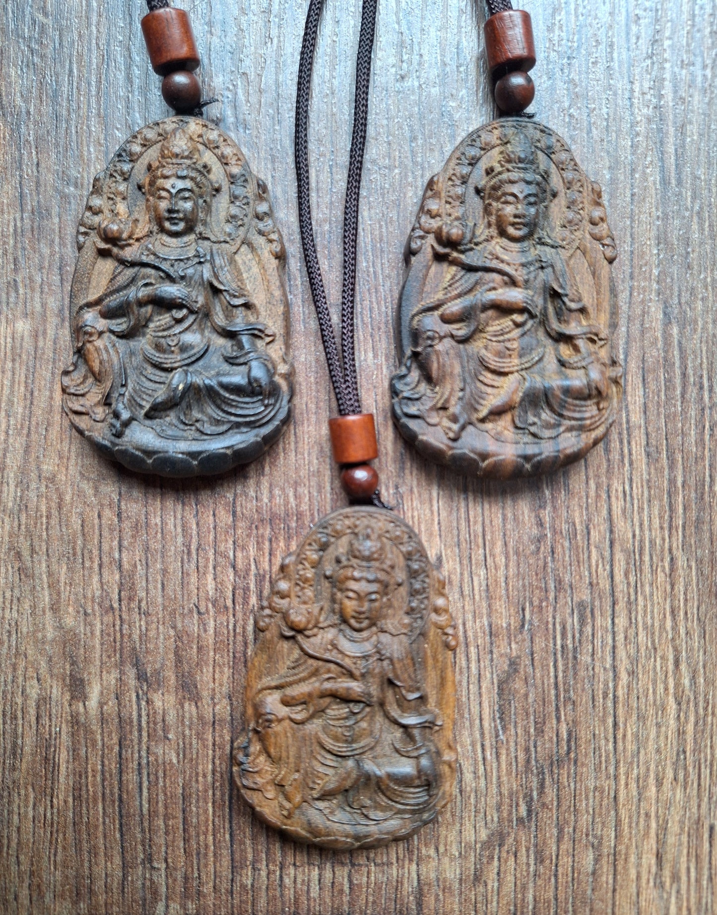 Necklace with wooden pendant Green Tara