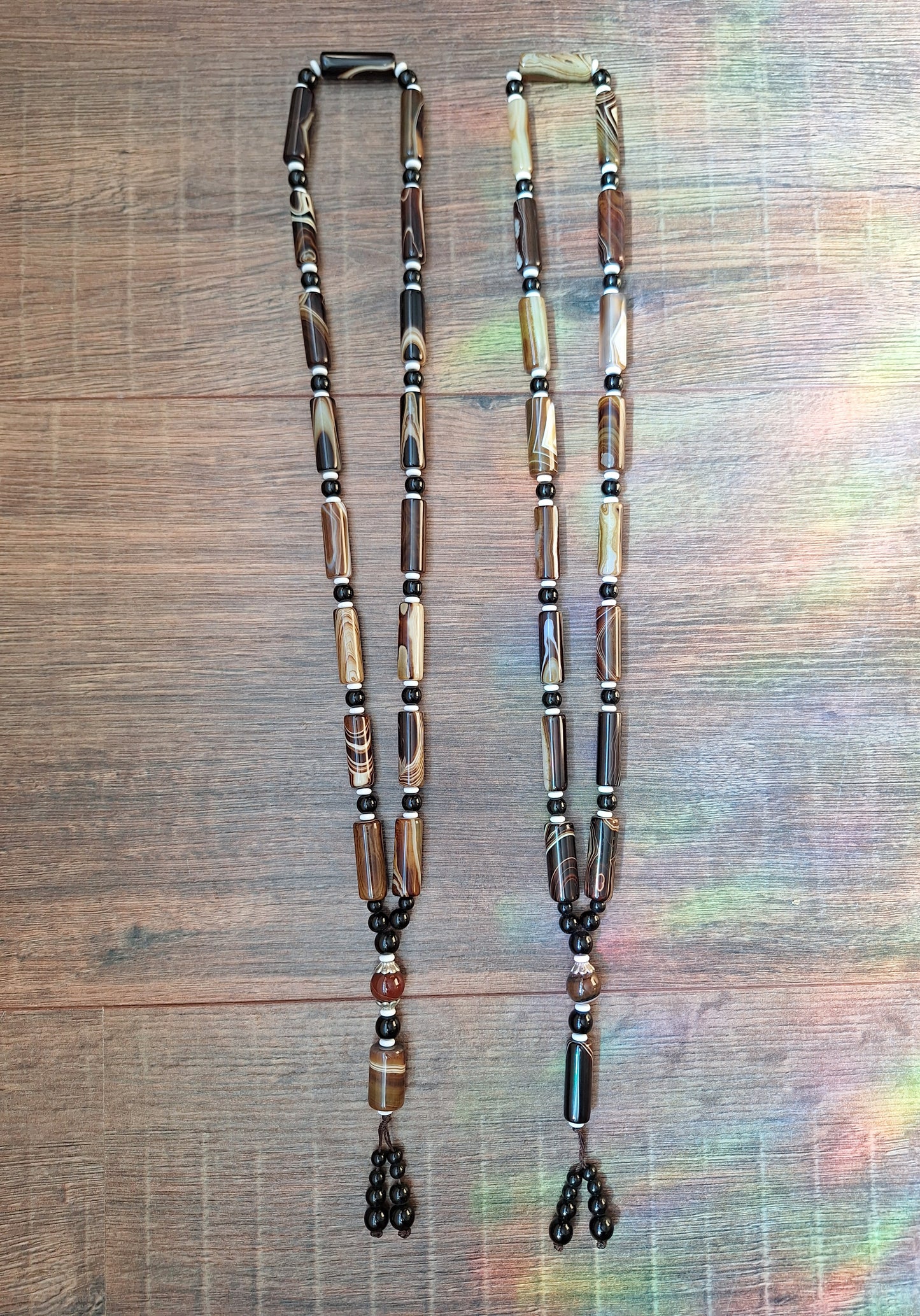 Agate bead necklace