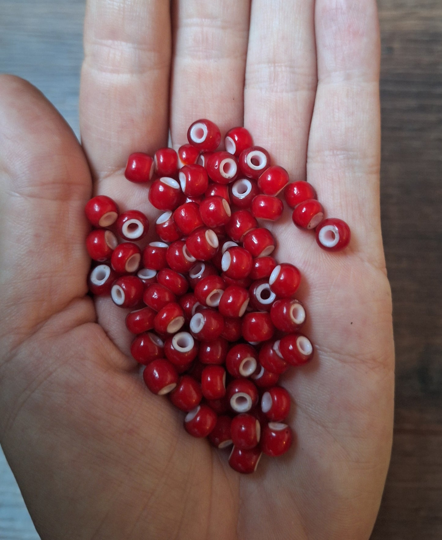 Red glass beads, set of 20
