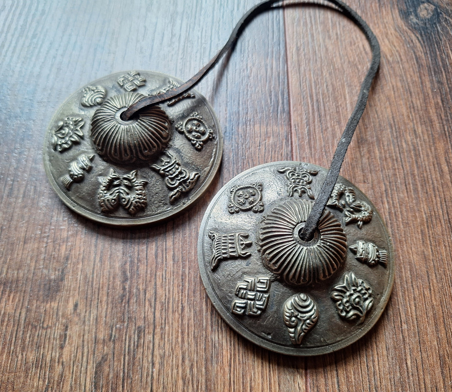 Tingsha bells Auspicious Symbols