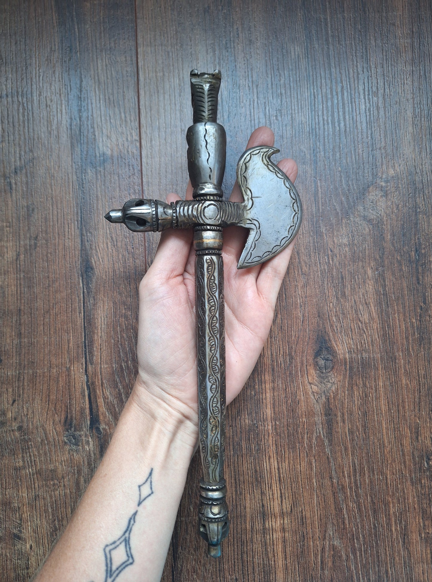 Iron khatvanga