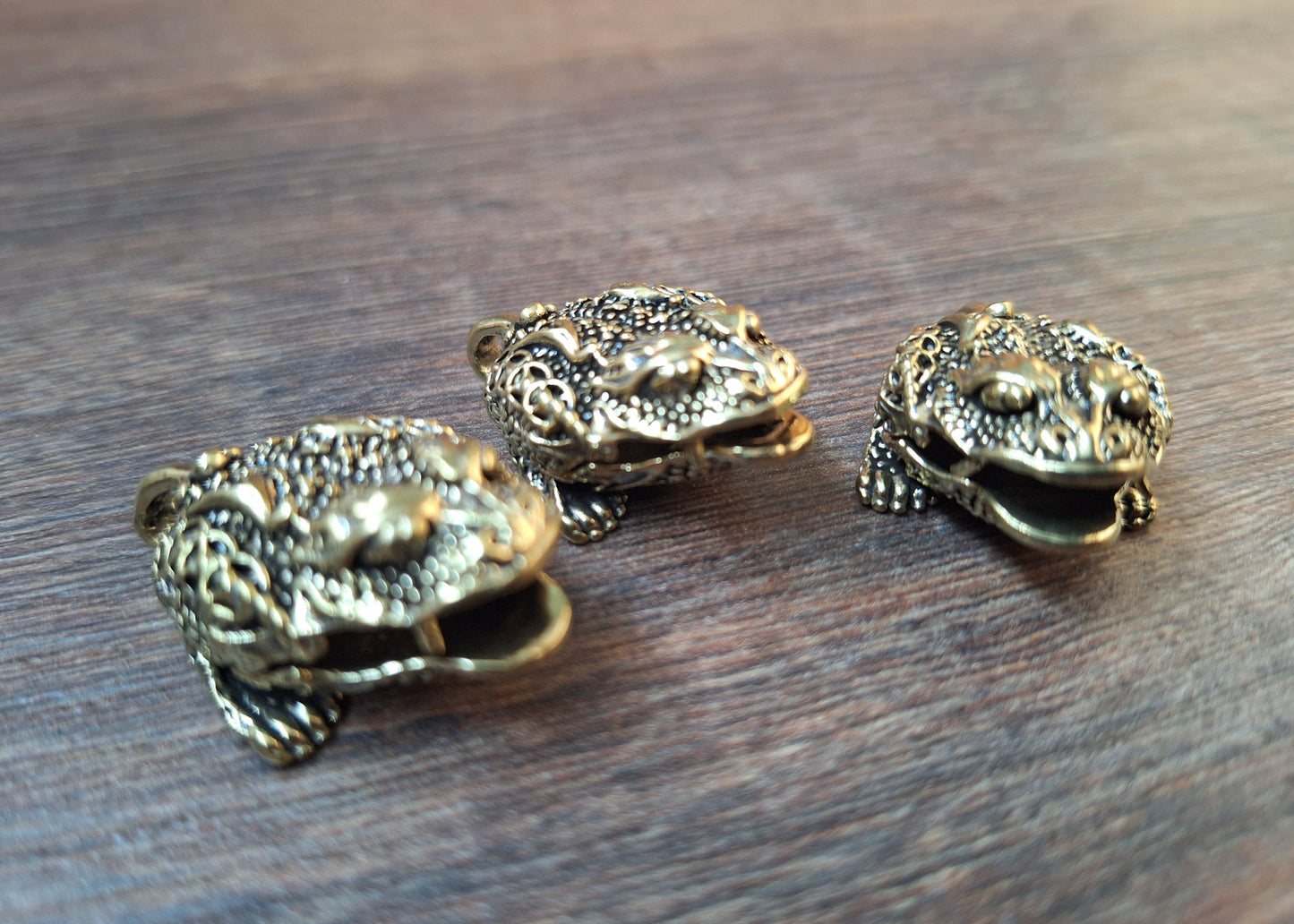 Bell with Money Frog 22 millimeter