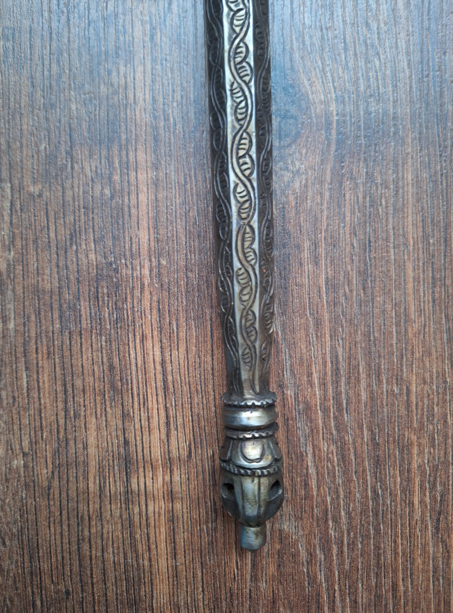 Iron khatvanga