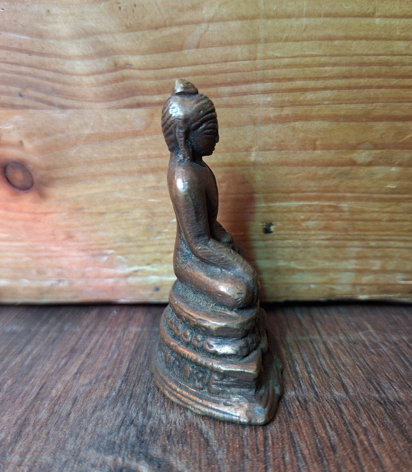 Old small bronze Shakyamuni Buddha figurine