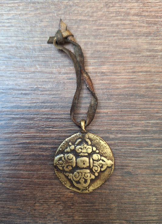Vintage Nepalese melong Double Dorje and Si Pa Ho 34 millimeters
