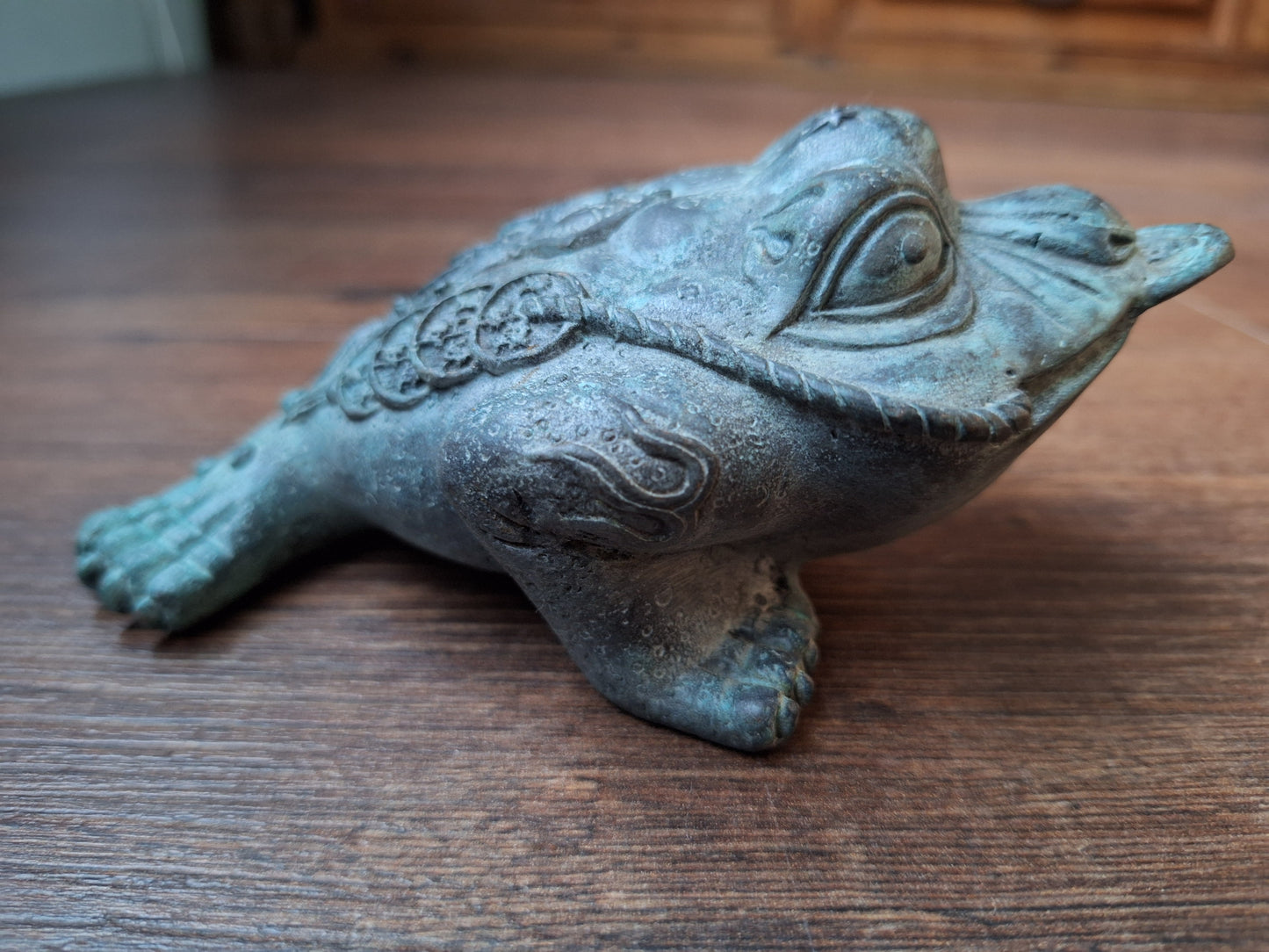 Vintage bronze Money Frog statue
