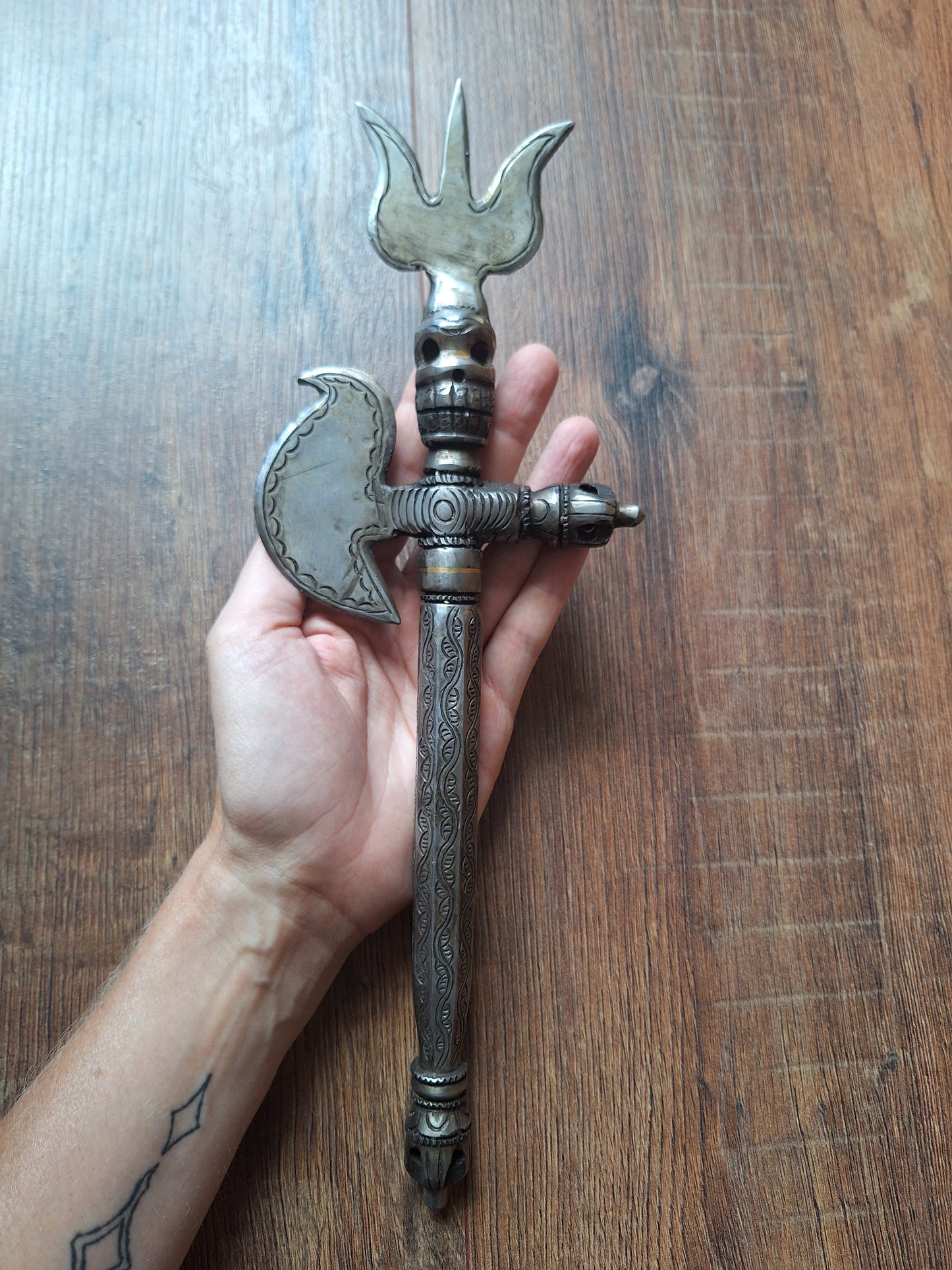 Iron khatvanga