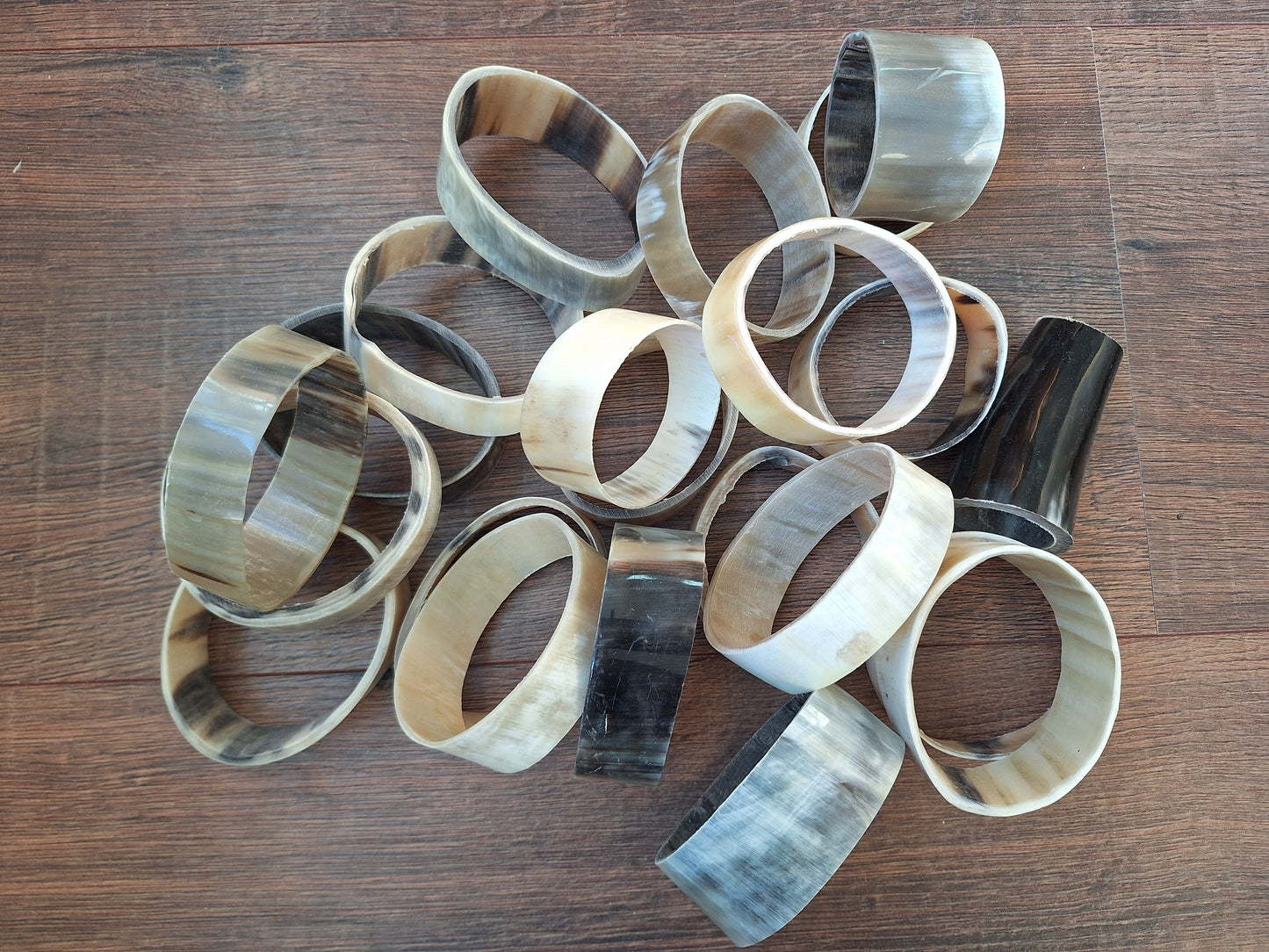 Cow horn pieces, crafting set