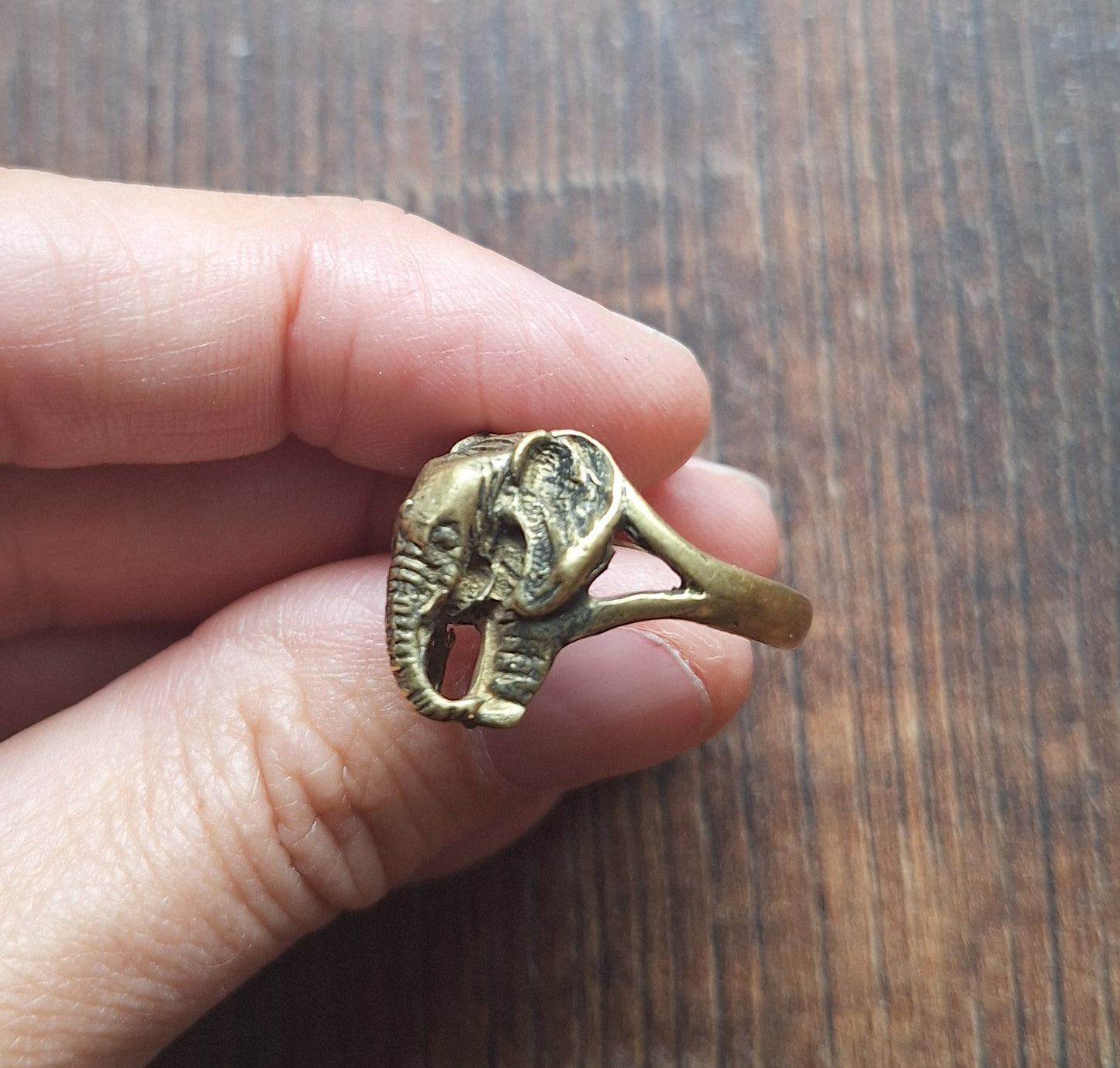 Brass ring Elephant